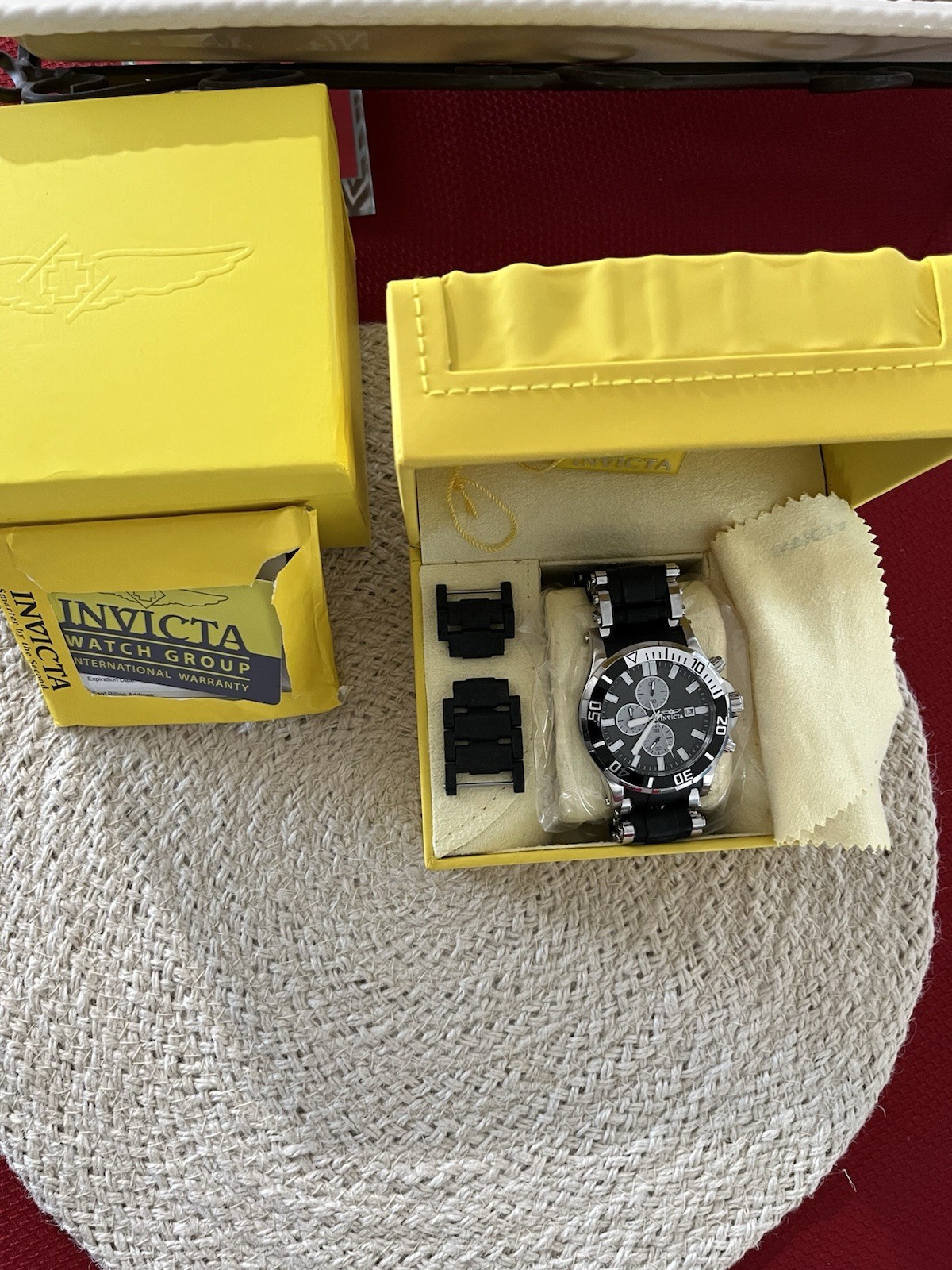 Invicta Chronograph Sport Wristwatch Black Silver w/ Box Papers Extra Links