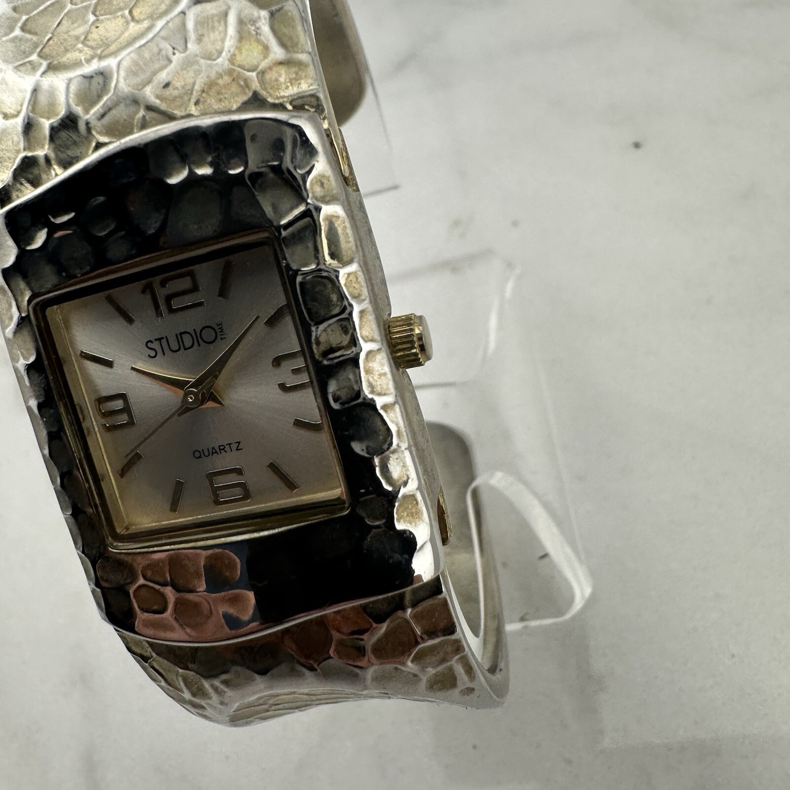 Studio Time STD2558 Hammered Quartz Women’s Watch Size 6” – Has New Battery