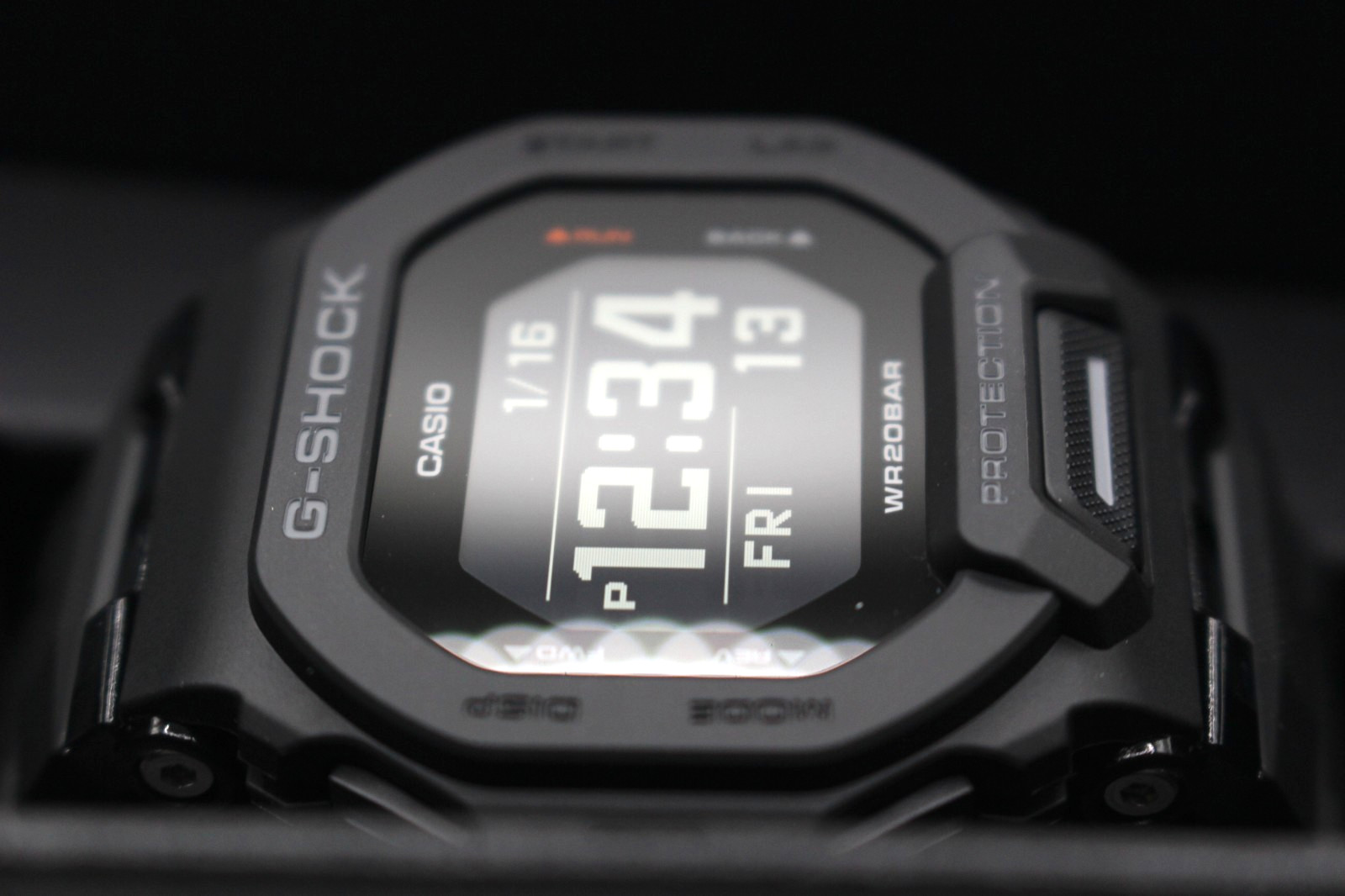 CASIO G-SHOCK GBD-200-1JF Bluetooth Step Counter MIP LCD Sports Watch 48.4 mm