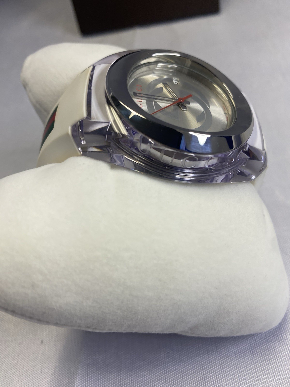 GUCCI 137.1 SYNC Quartz WatchTransparent Resin Men’s White red green Rubber