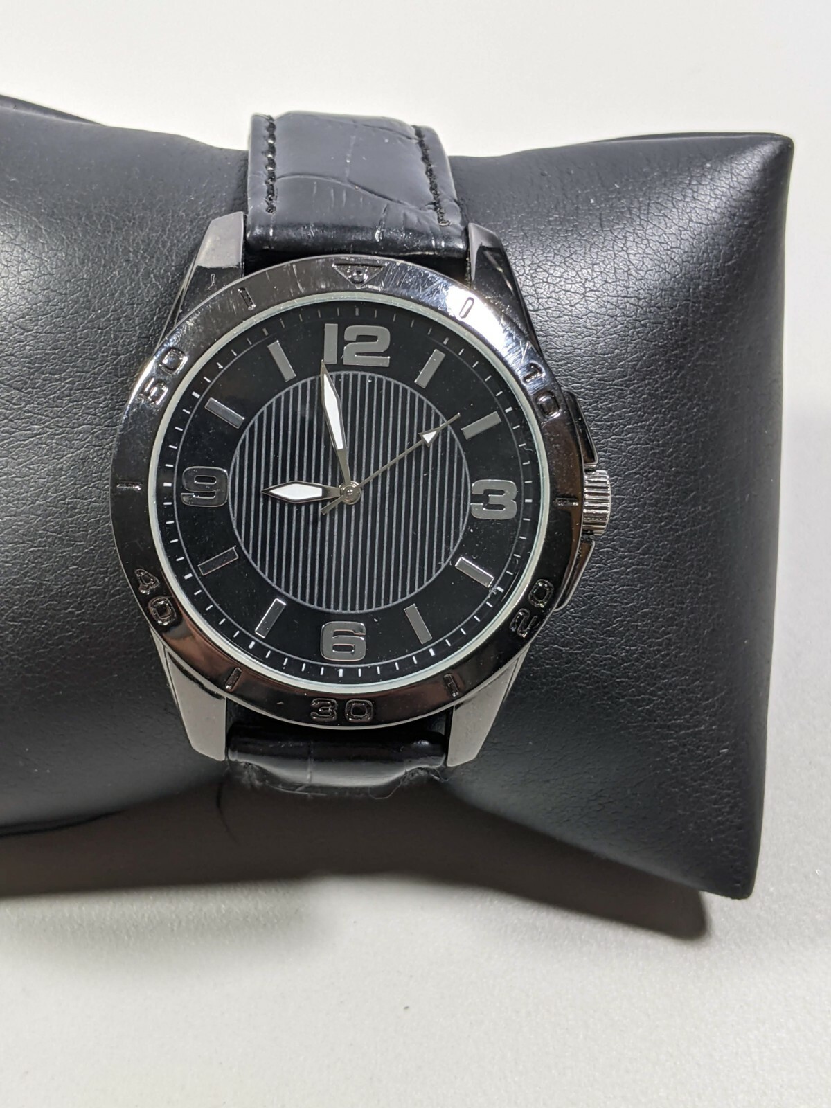 Black Dial Round Case 42.6 mm Black Faux Leather Band Watch 9 Inch