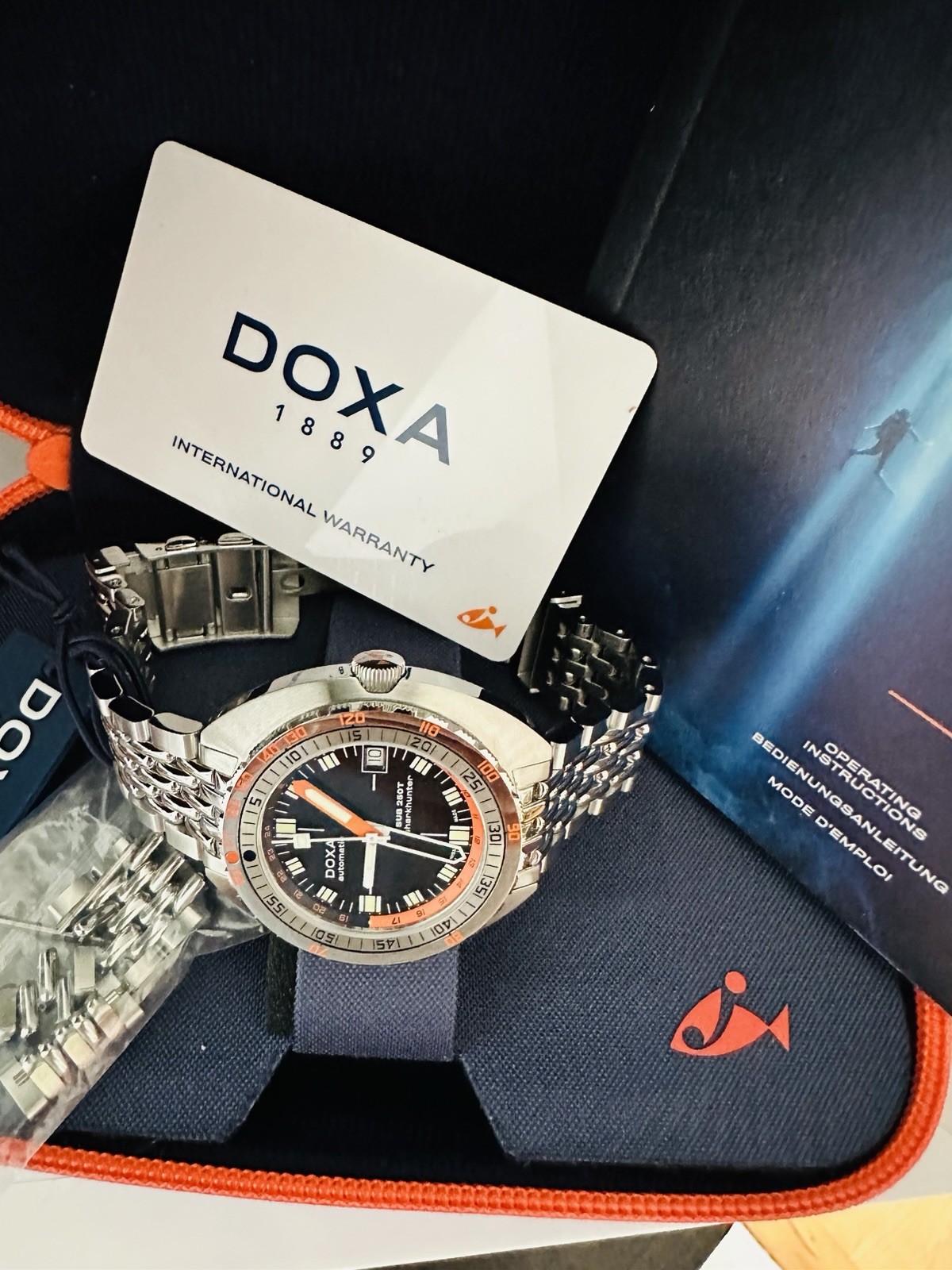 Doxa Sub 250T GMT Sharkhunter with SS Case and Orange GMT Hand