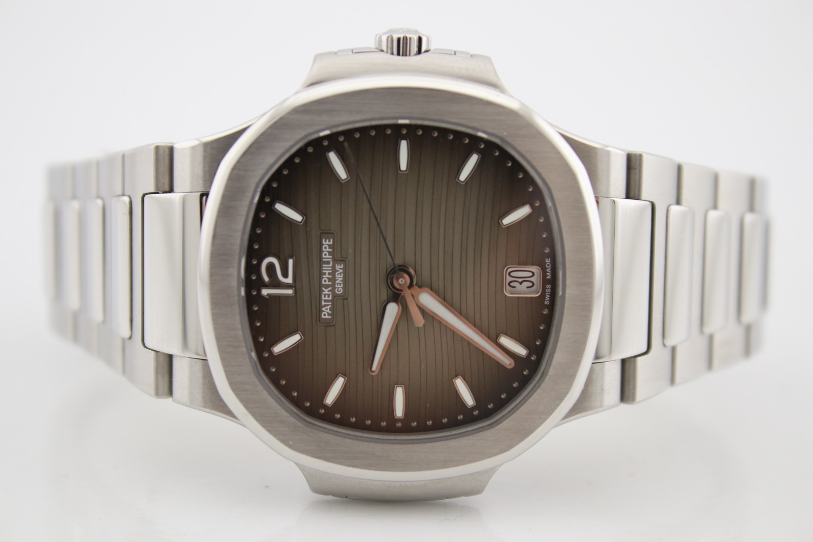 Patek Philippe 2022 Nautilus Grey Dial Stainless Steel 35.2mm Watch 7118/1A-011