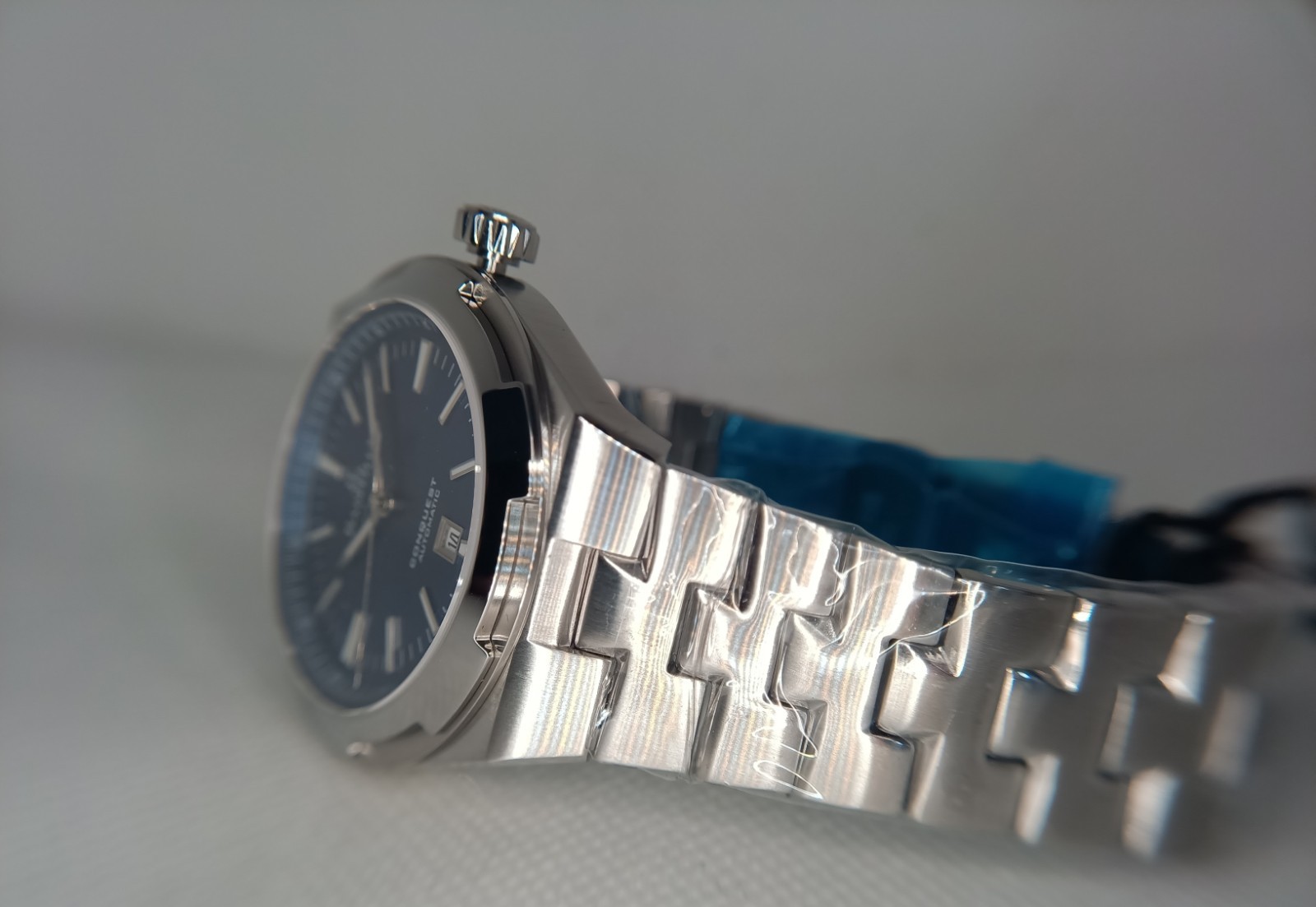 Over Seas Conquest Integrated Bracelet Automatic Sapphire Stainless Steel 50mWR