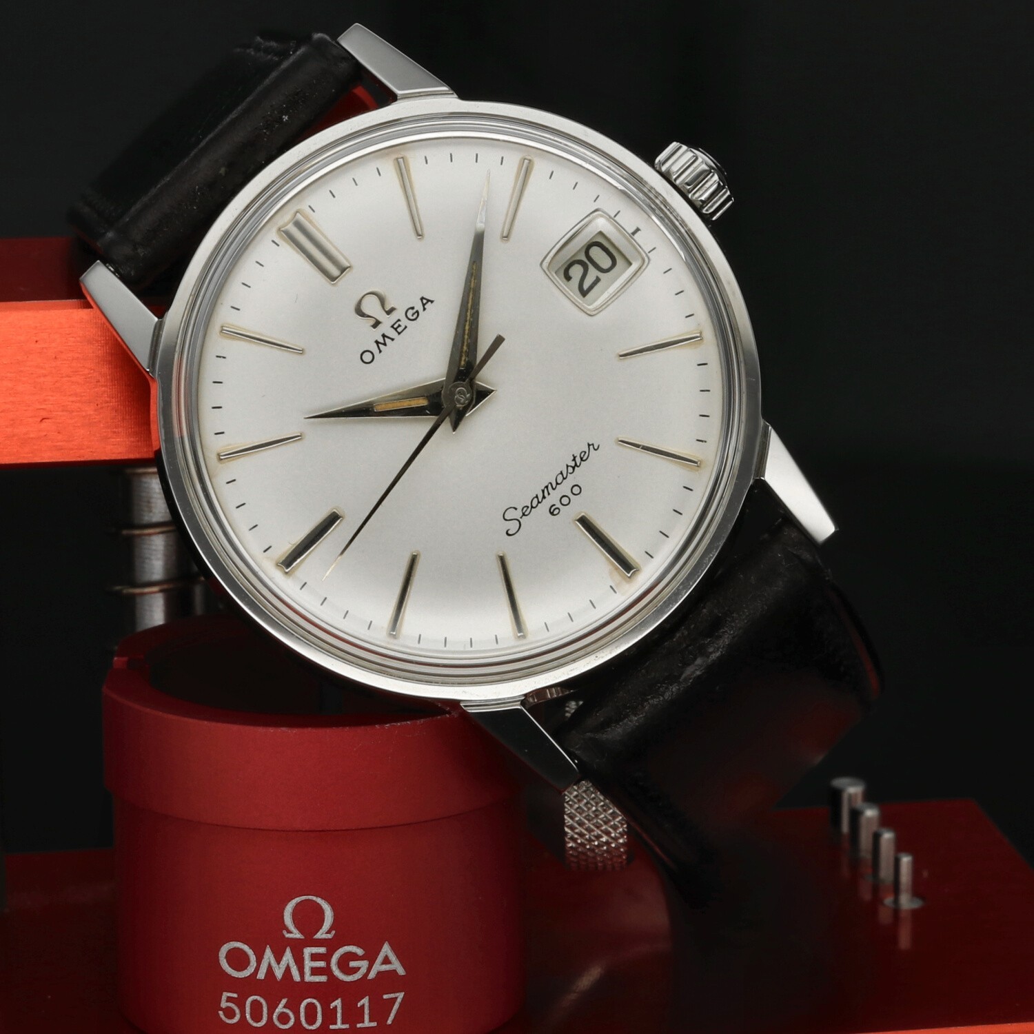 Omega Seamaster 600 Date 136.011 New Old Stock Official Omega Serviced 1966