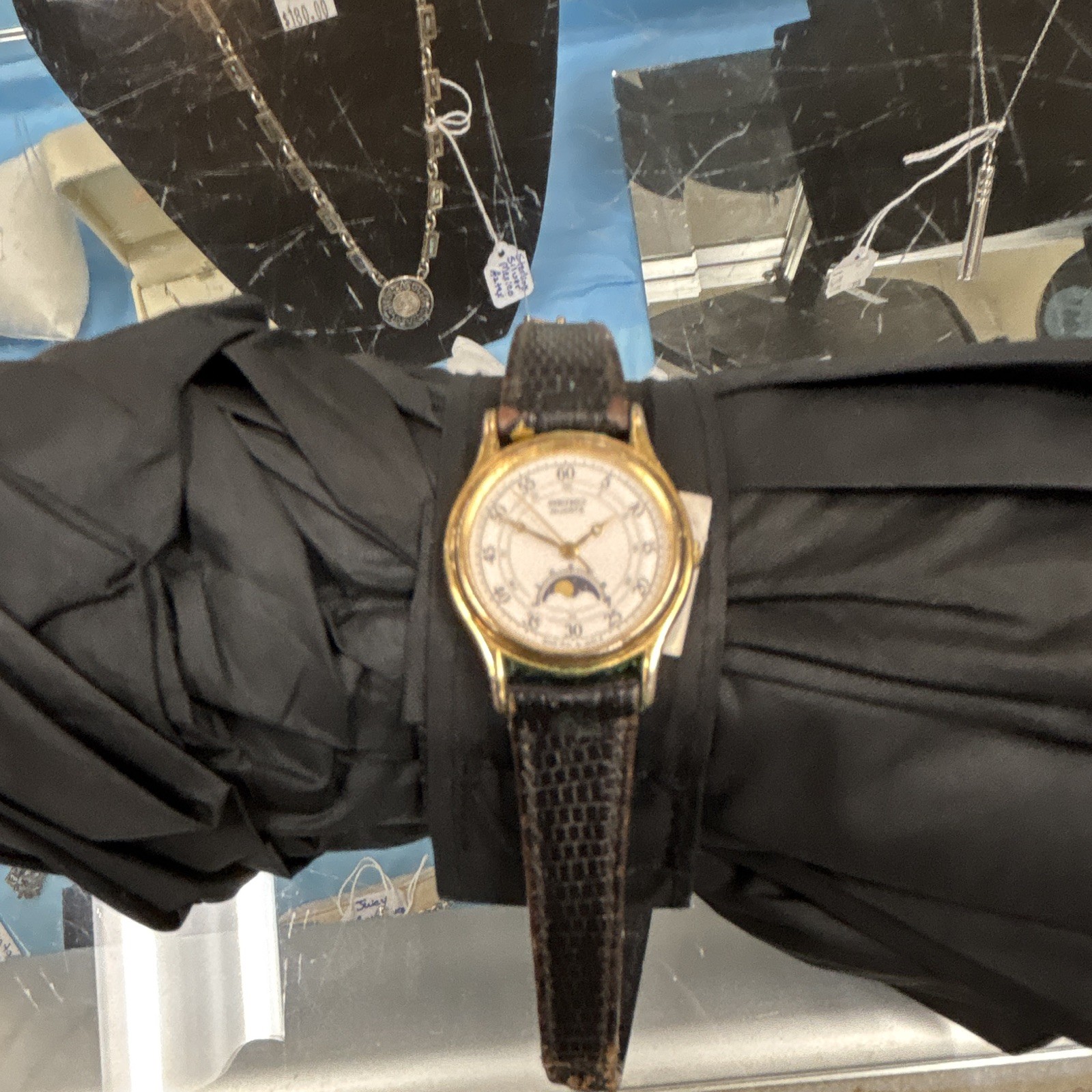 Seiko Quartz Moon Phase Men’s Dress Watch Gold Plated White Dial Black Leather