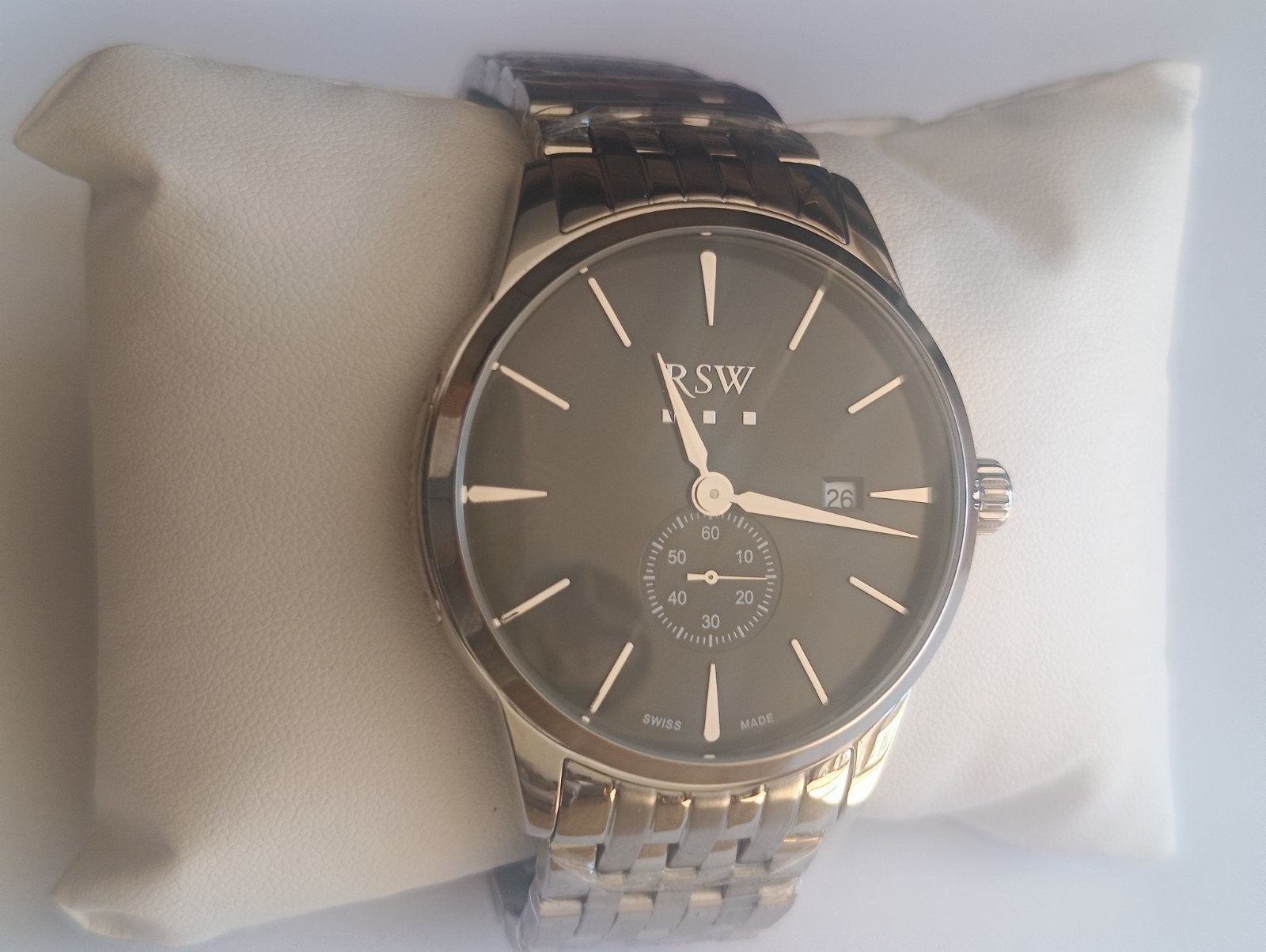 RSW Swiss Made Men’s Watch – Elegant Dress Watch Black Dial Stainless Steel