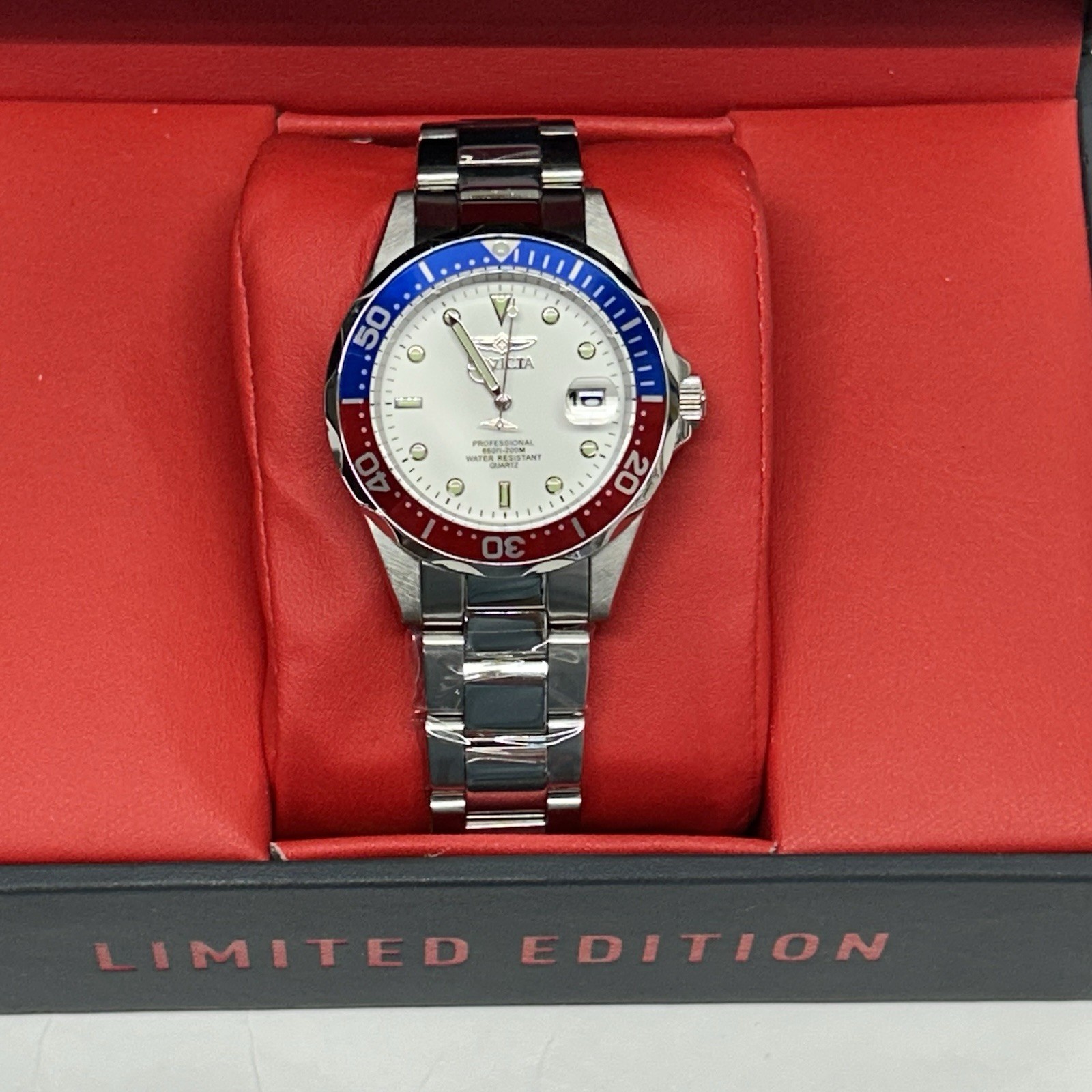 Invicta 8933 Pro Driver Quartz Silver Dial Red Blue Mens 38mm Watch (JC)