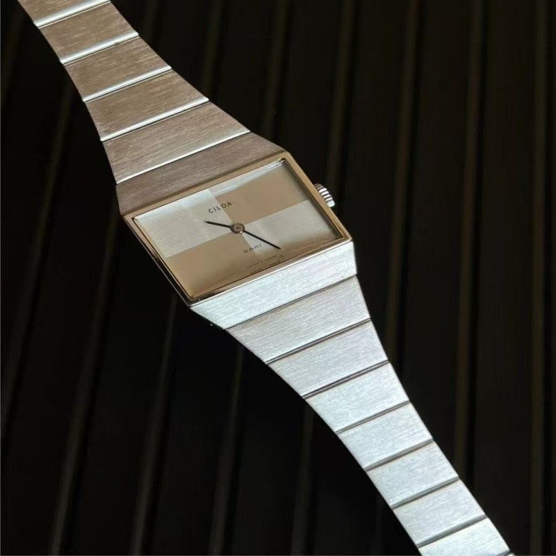 luxury High quality designer style Unisex Adults Watch Alloy free shipping