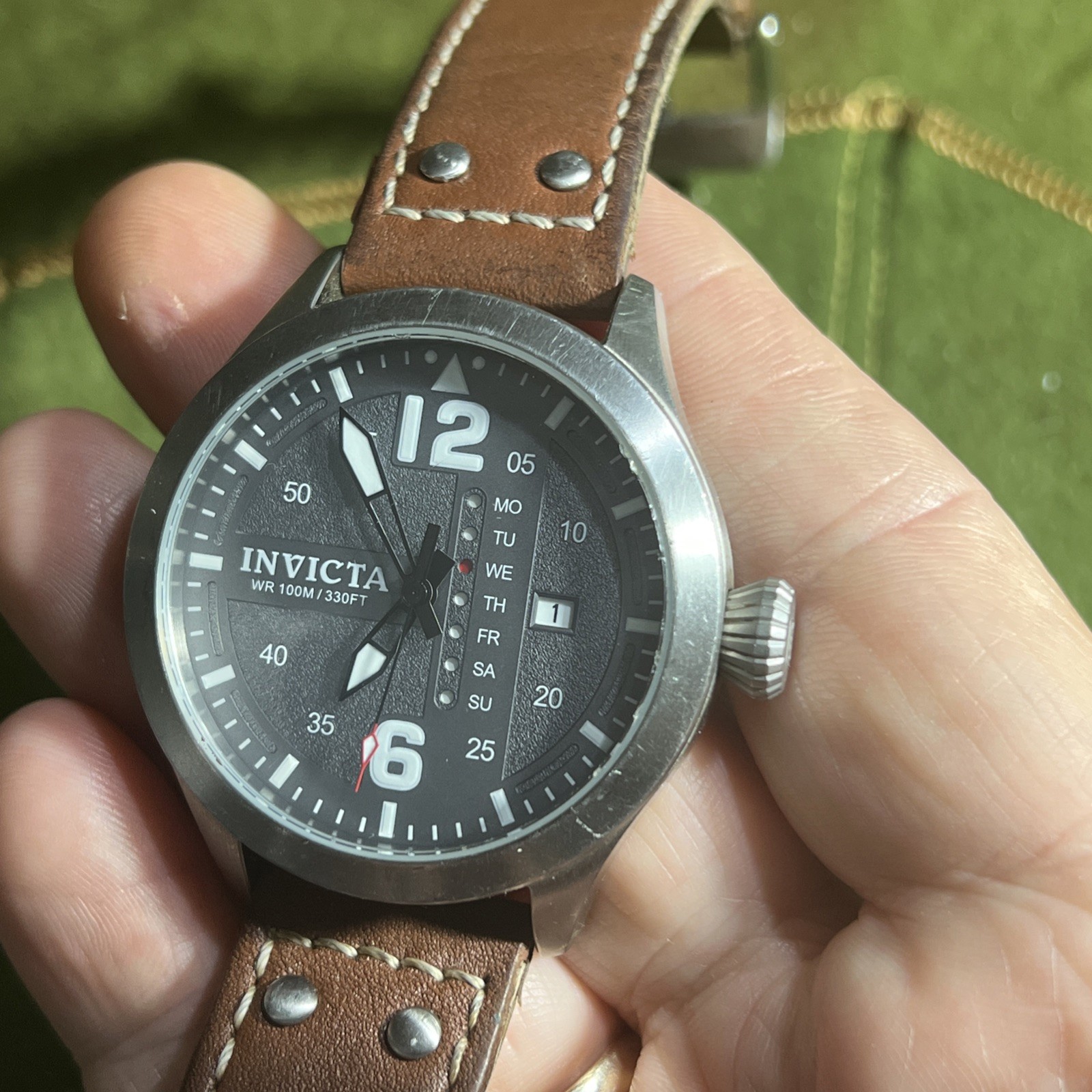 I FORCE Invicta 22182 Men Watch gray Face W/ original Leather Band/Day date RUNS