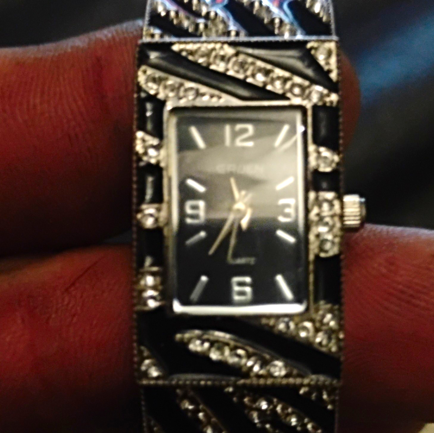 Women’s Quartz Analog Dress Watch Silver Rectangle Case Black Dial Bracelet