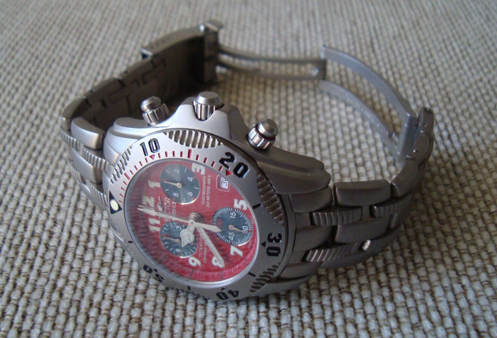 Sector 950 titanium Swiss chronograph, 261.262, rare red panda version, full set