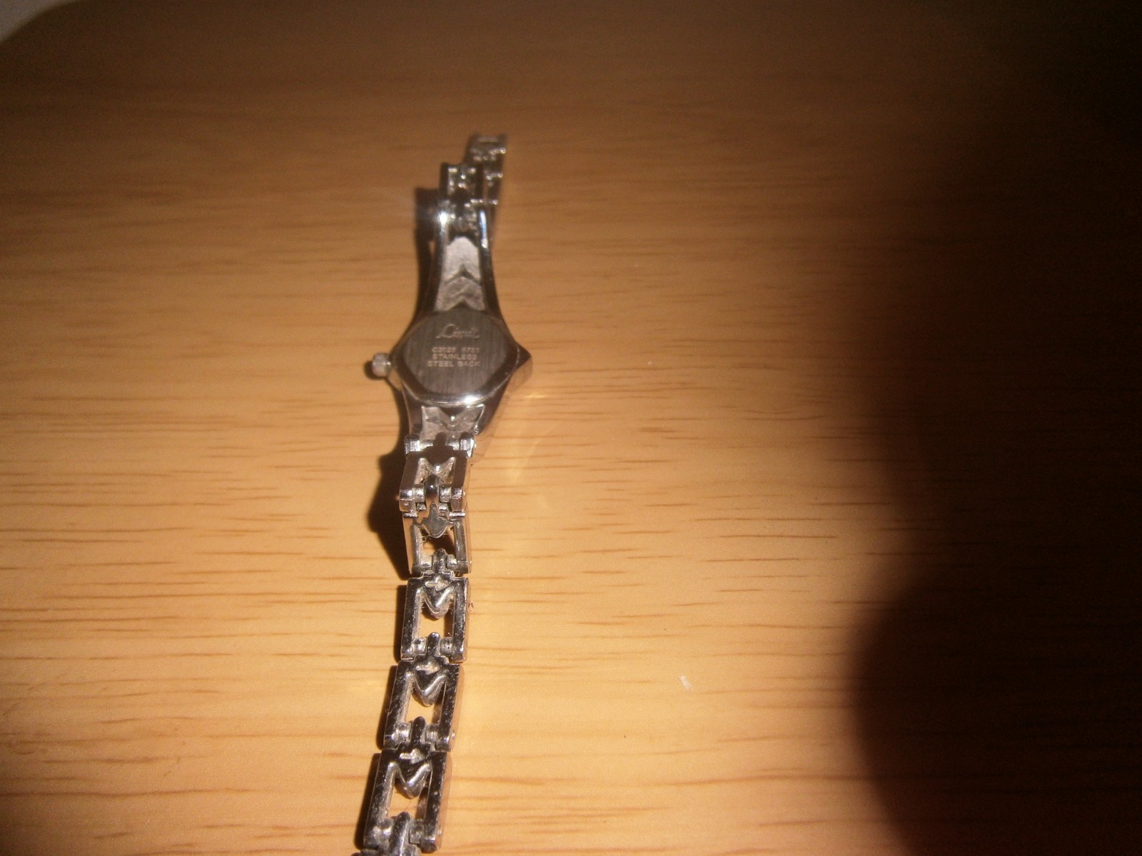 Vintage Limit Diamond watch. NEEDS ATTENTION. M.O.P. 20cm’s.(E26WBc)