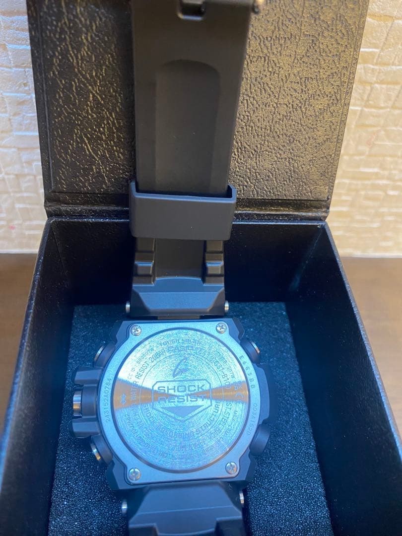 G SHOCK GST B100 1AJF Bluetooth