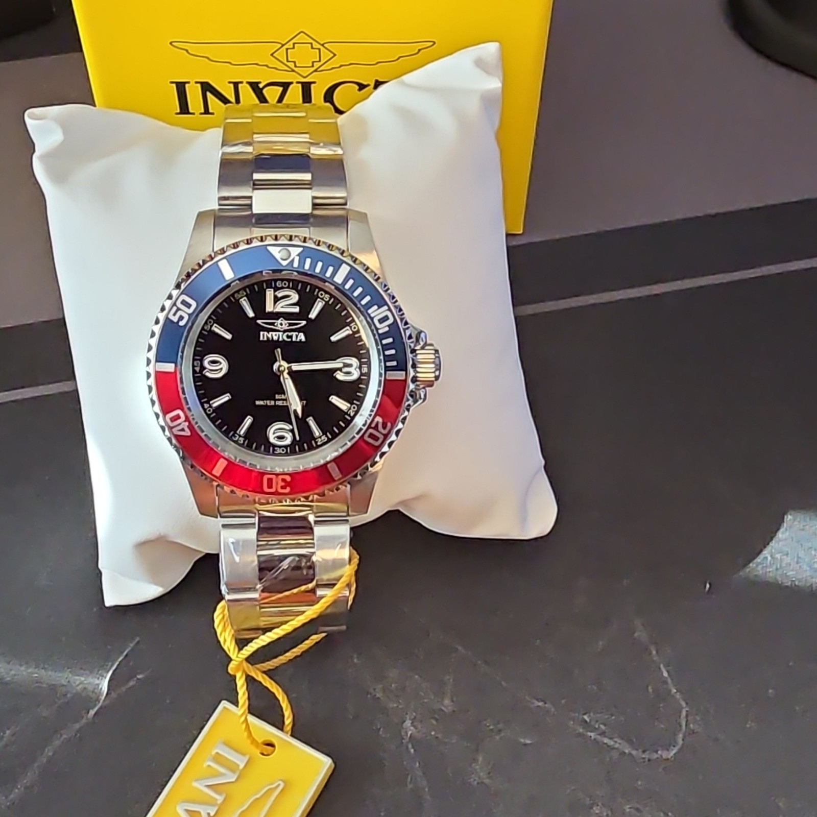 Invicta Specialty Rowan Men’s Quartz Diver Watch Black W/Red/Blue Bezel 40mm SS