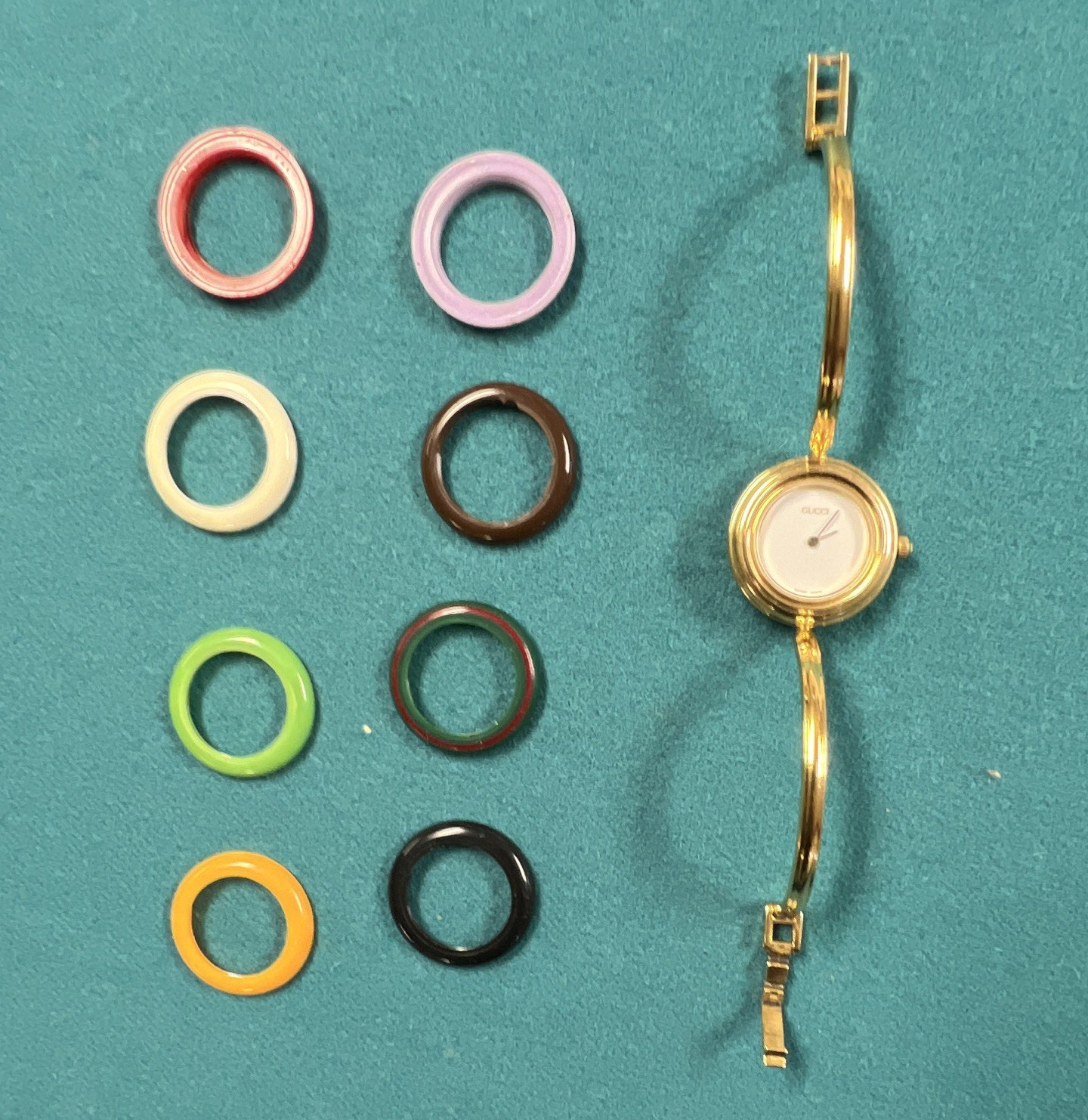 GUCCI Change Bezel Women’s Quartz Analog Gold Tone Bangle White Dial Multicolor
