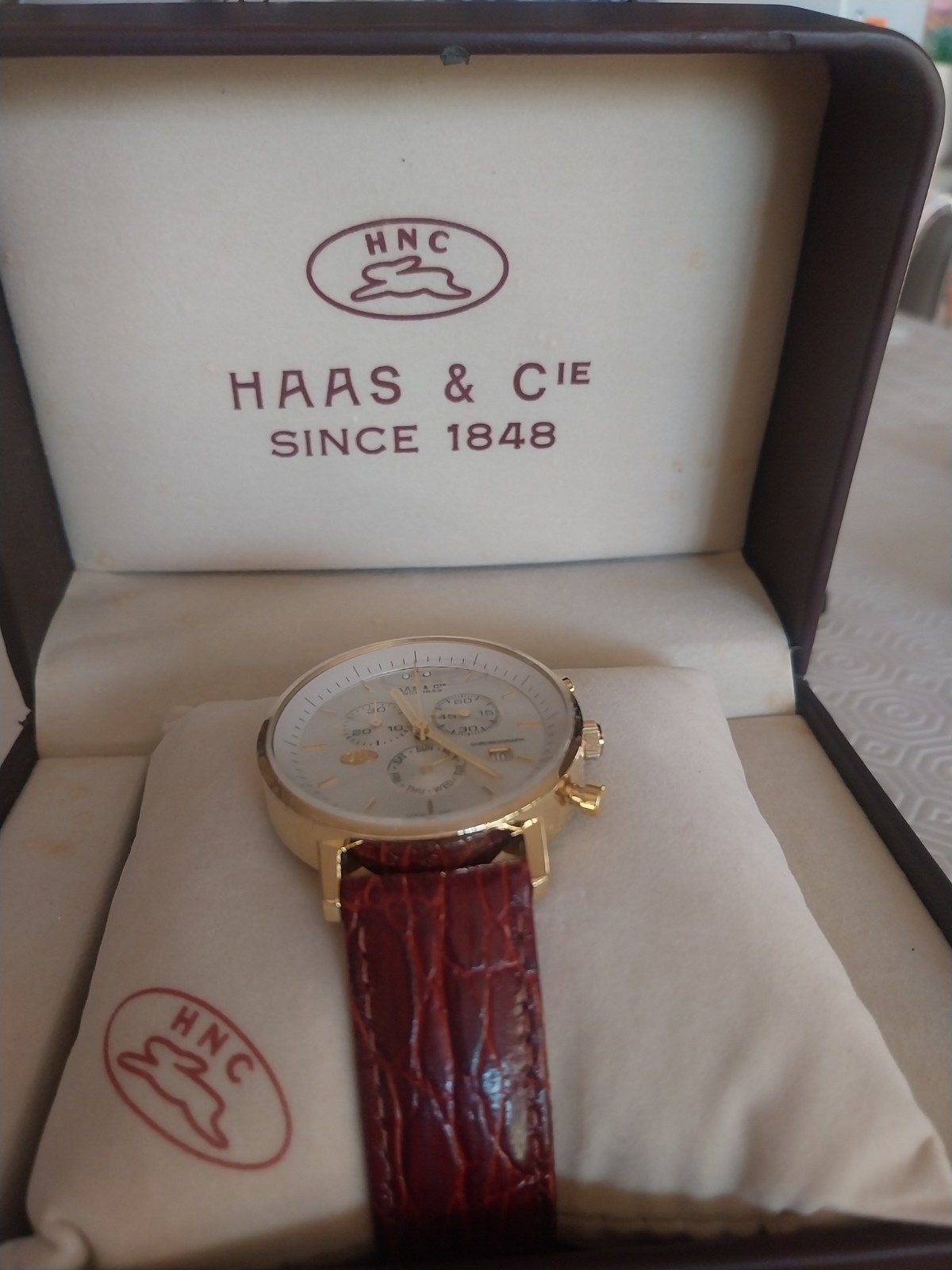 HAAS Watch.Elegant Haas Cie Wristwatch With Gold Marr Leather Case