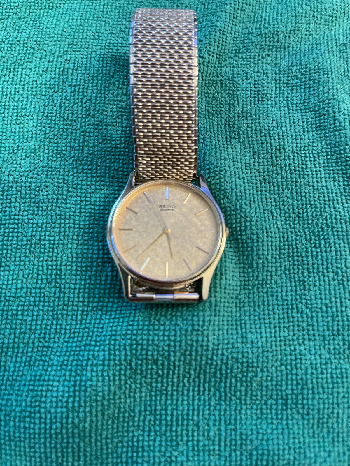 SEIKO 7143 7009 Mens Dress Quartz Watch-Vintage 80’s-Gold Linen Dial-Rare Calib