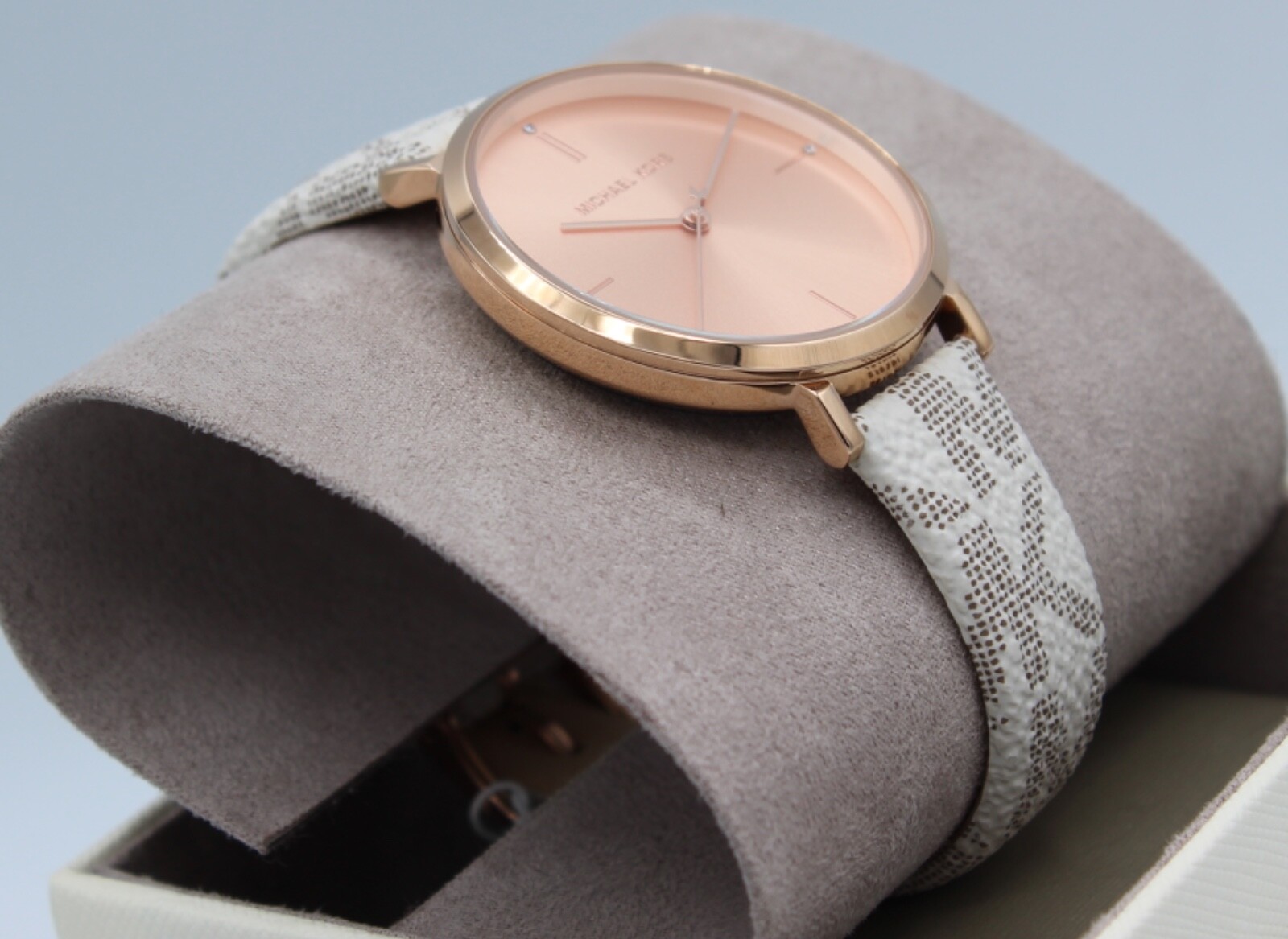 NEW AUTHENTIC MICHAEL KORS JAYNE VANILLA WHITE ROSE GOLD PVC WOMENS MK7128 WATCH