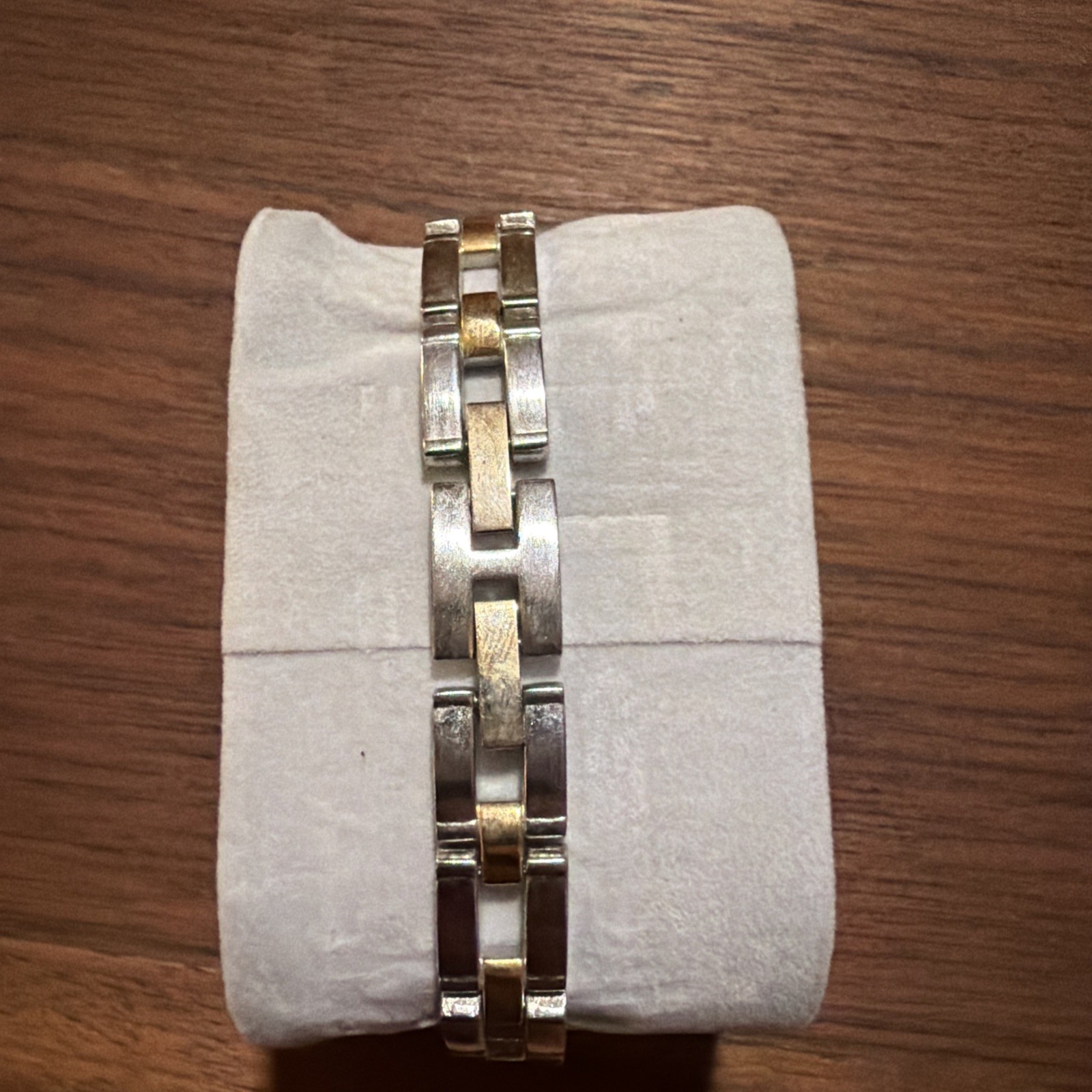 Kim Rogers Classy Silver Toned Bracelet Link Band Wristwatch needs new battery