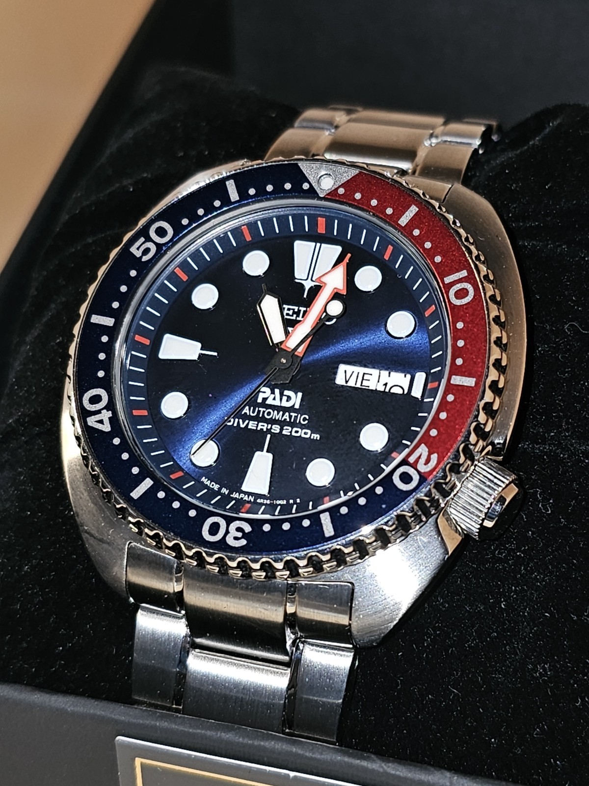 Seiko PADI Men’s Automatic Diver 200m Blue Dial Pepsi Bezel Day/Date w/ Box