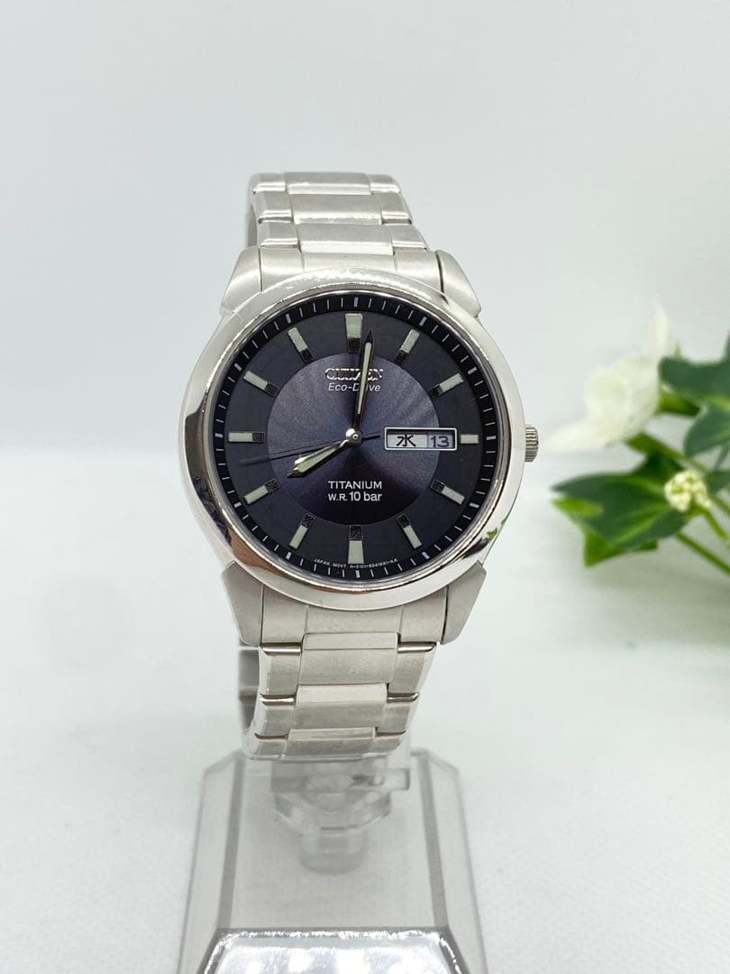 Working Citizen Eco-Drive Forma Titanium Black Dial E101