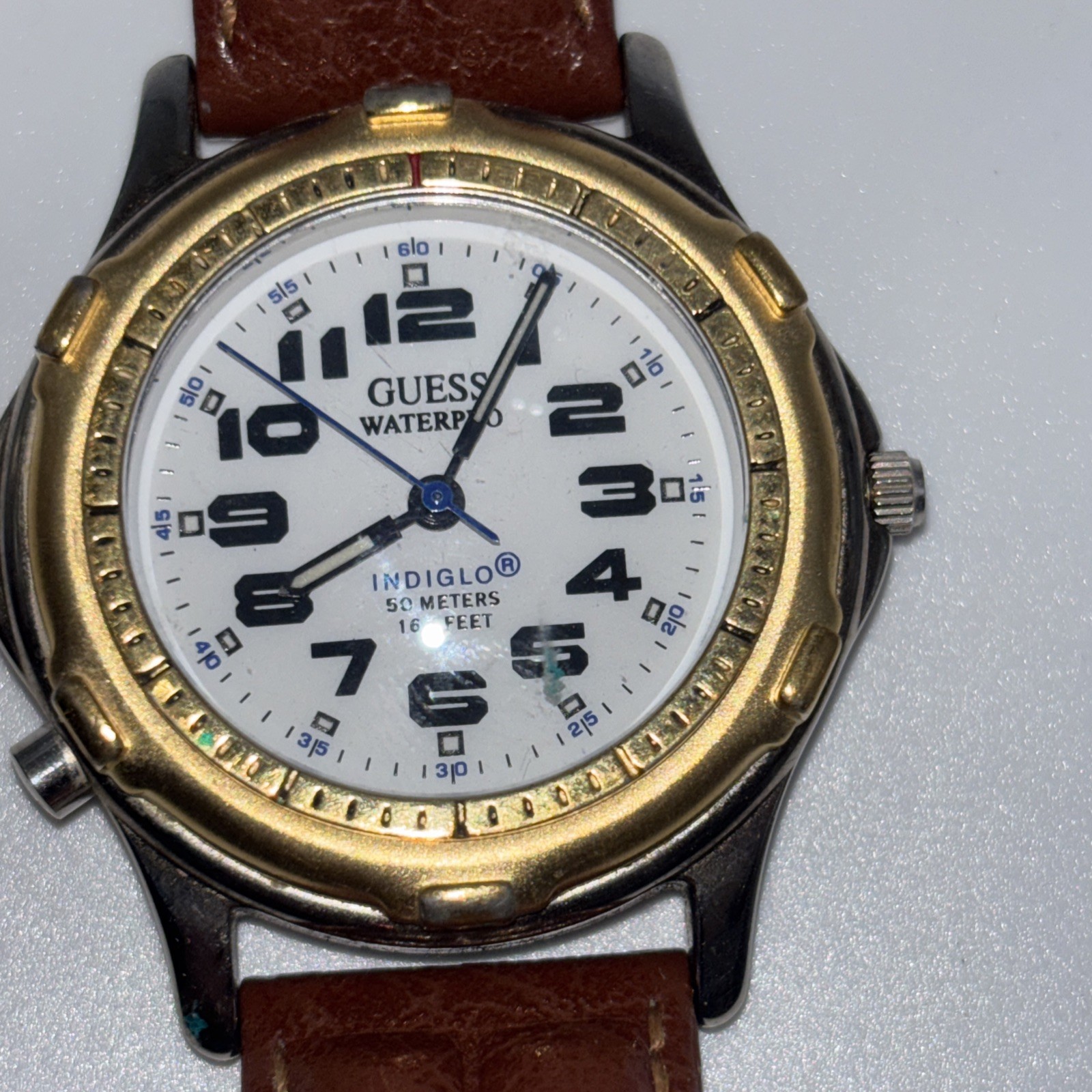 VTG Guess Waterpro Watch Mens 50 Meters 165 Feet Leather Strap Needs Battery DR2