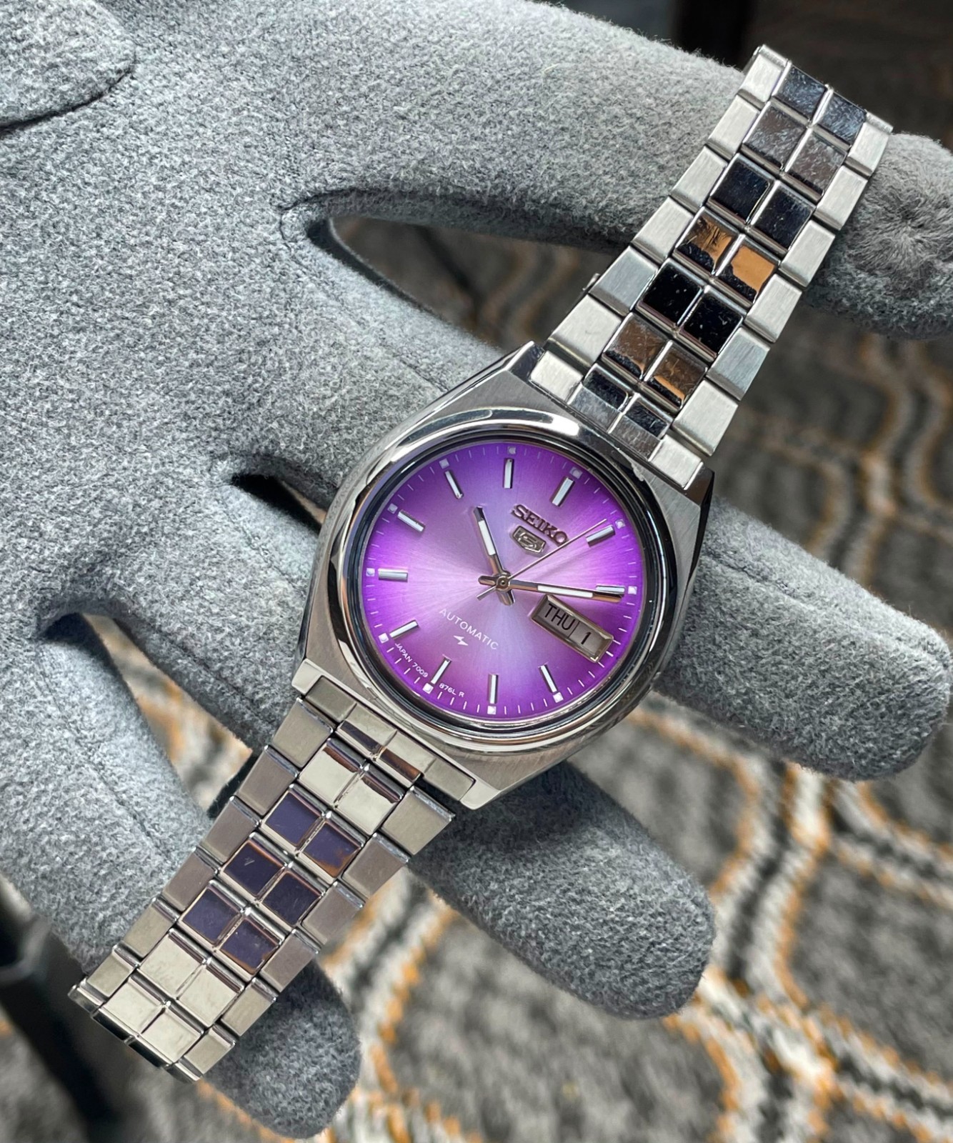 Rare Seiko 5 Automatic Purple Dail 7009 Stainless Steel Wristwatch Men’s Japan