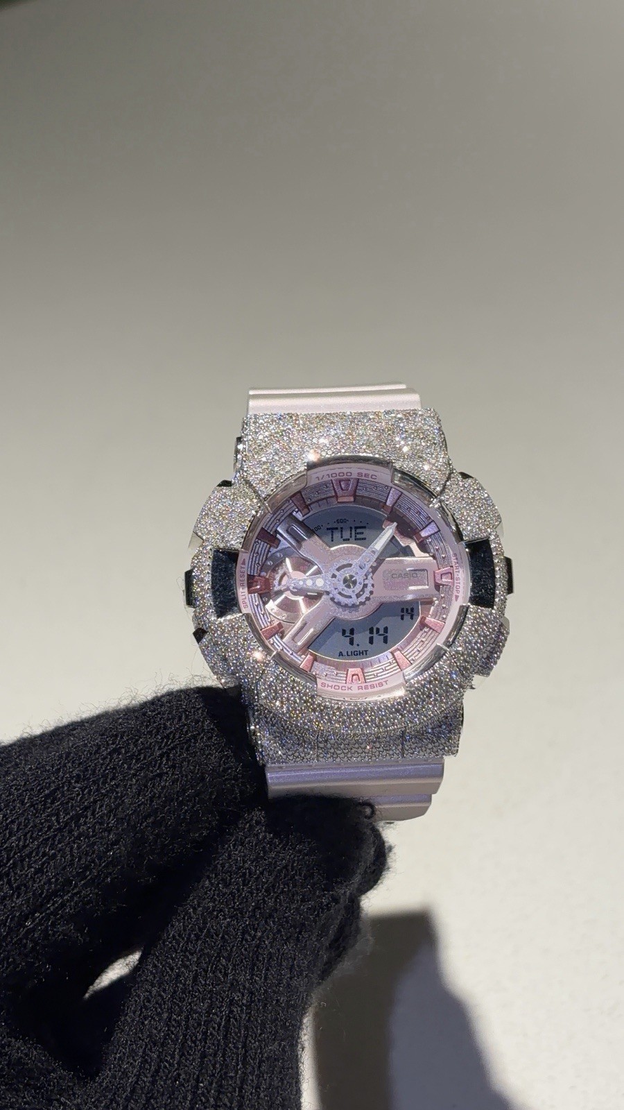 VS Natural Diamond G Shock 8Ct