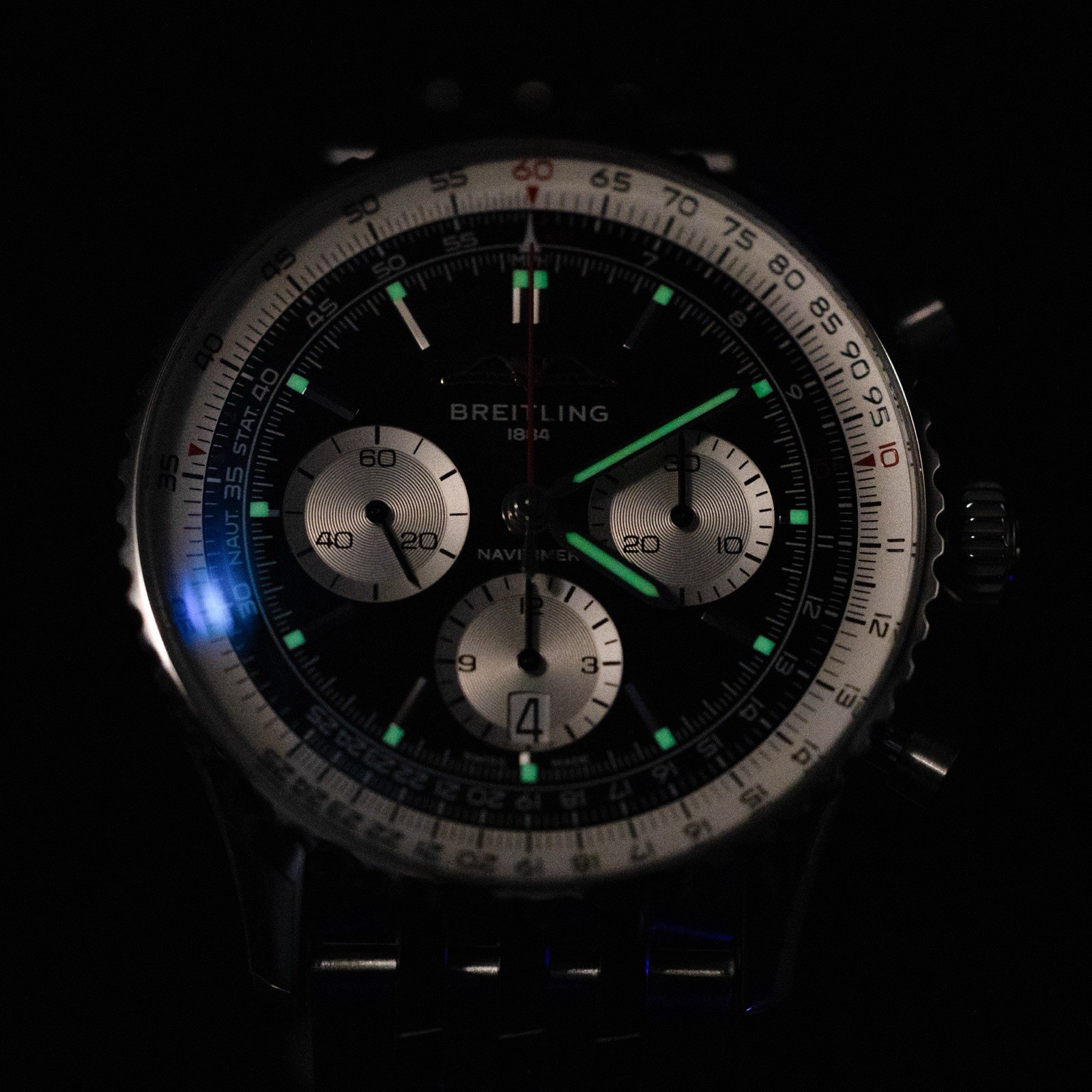 2025 NEW Breitling Navitimer AB0138 – 43mm B01 Chronograph Black Dial Steel B&P