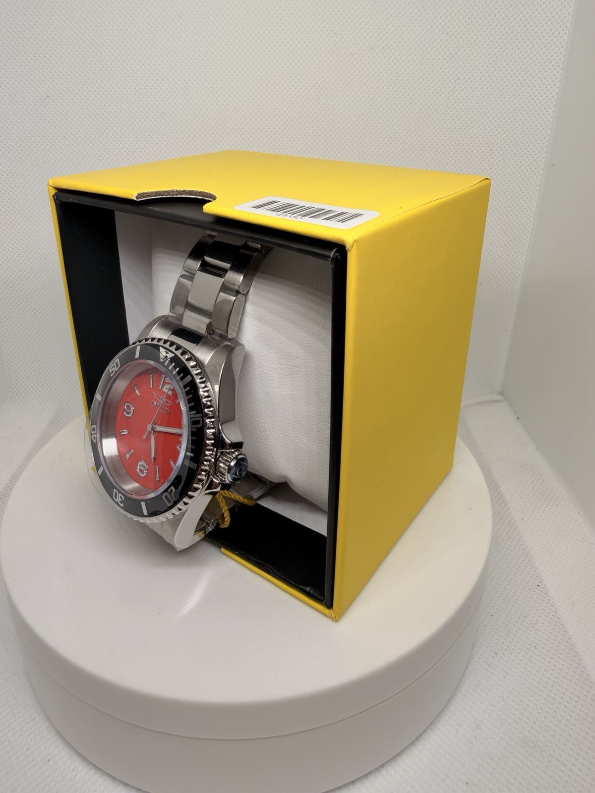 Invicta Pro Diver Quartz Red Dial Date Steel Bracelet Black Bezel 200m Box
