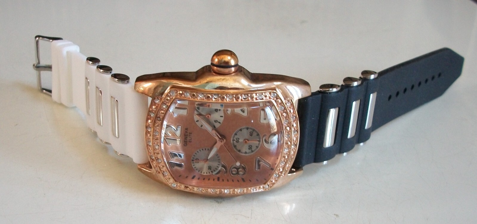 Men’s Rose Gold Finish White & Black Silicone Band Fashion Hip Hop Casual Watch