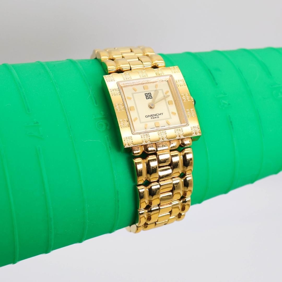 GIVENCHY REG1558 62 Square Wristwatch 4G Logo Gold Quartz Analog Vintage Japan