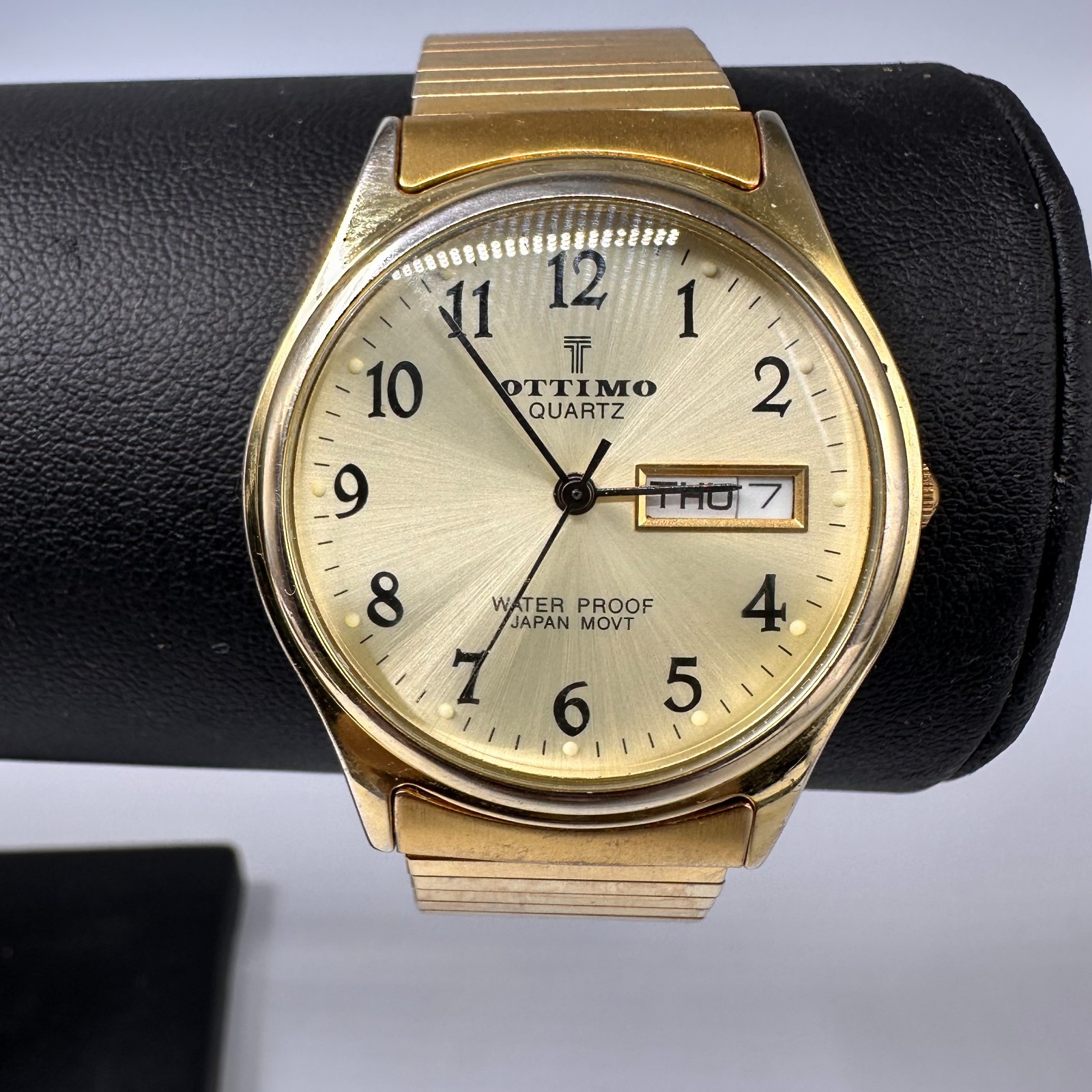 Ottimo Watch Men Gold Tone Date Window Stretch Expansion Band New Battery 7.25″