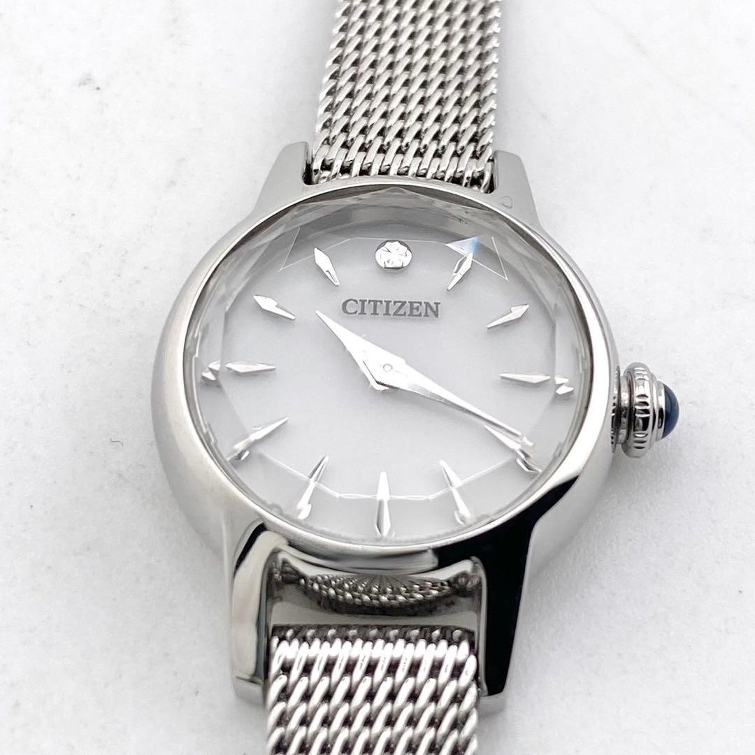 Extremely beautiful item Working Citizen Wristwatch kii Eco Drive Solar Silver