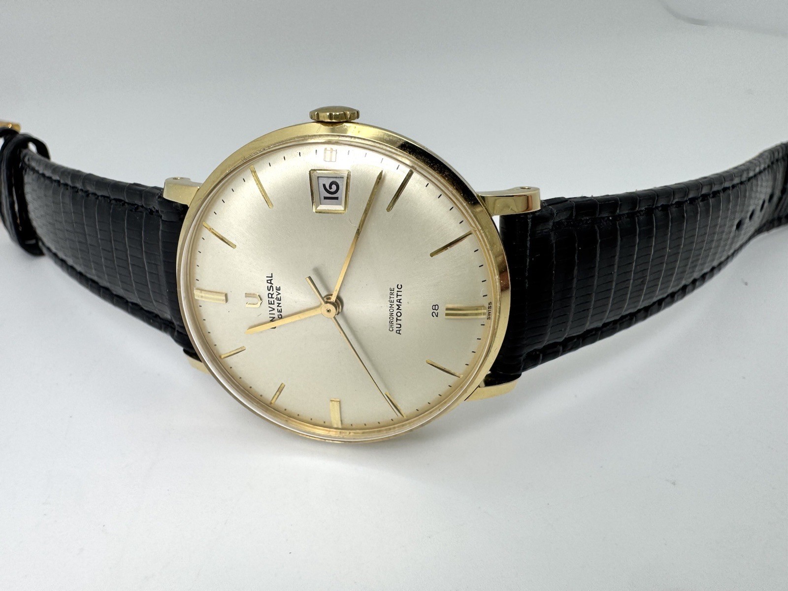 1960s Universal Genève Chronometer Automatic 18K Gold Micro-rotor 218-2