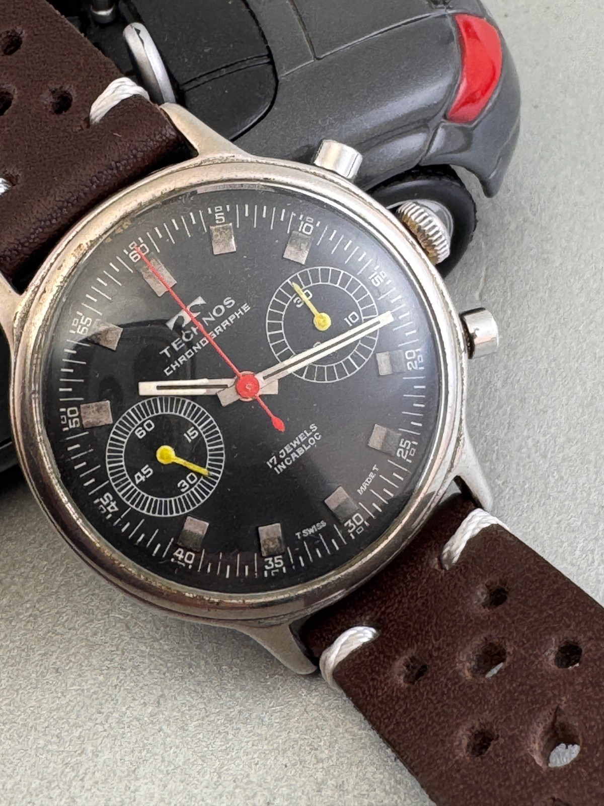 VINT TECHNOS CHRONOGRAPH BLACK GILF DIAL NEVER RESTORED CAL V 7733 wind ca 60