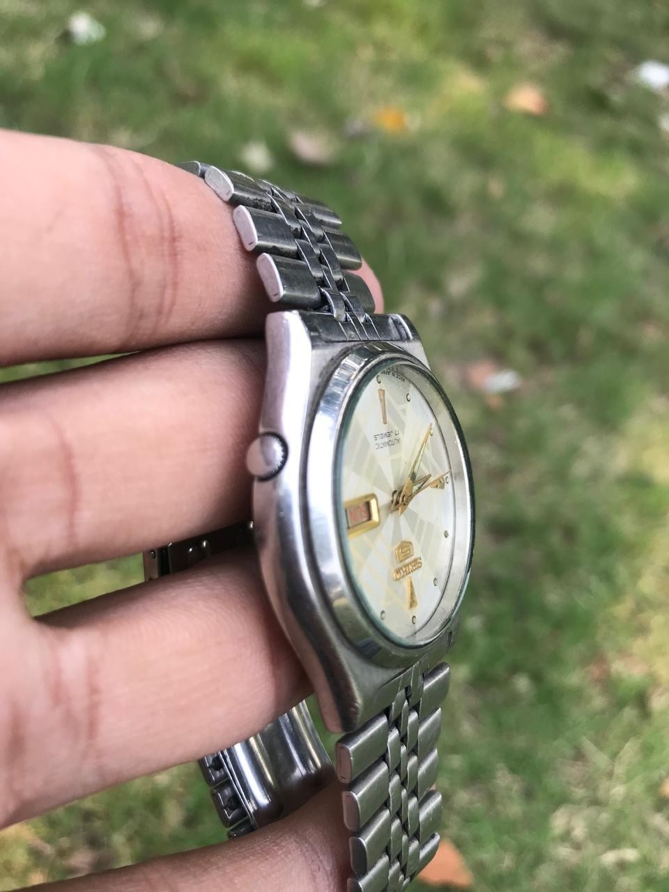 Vintage Seiko 5 “Spider Dial” Automatic 7009-3171 Day/Date 17J Men’s Watch