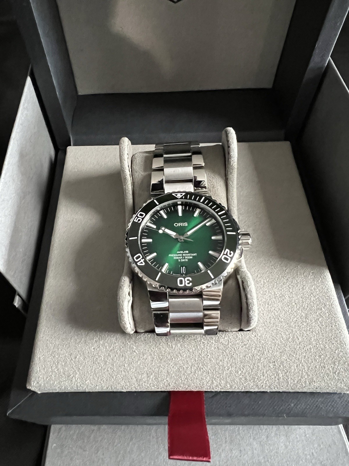Oris Aquis Date Automatic Green Men’s Watch 01 400 7763 4157-07 8 24 09PEB 43.5