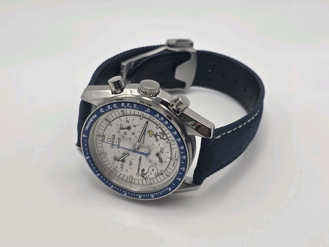 Swatch Bioceramic MoonSwatch Mission TO THE SNOOPY MOON PHASE
