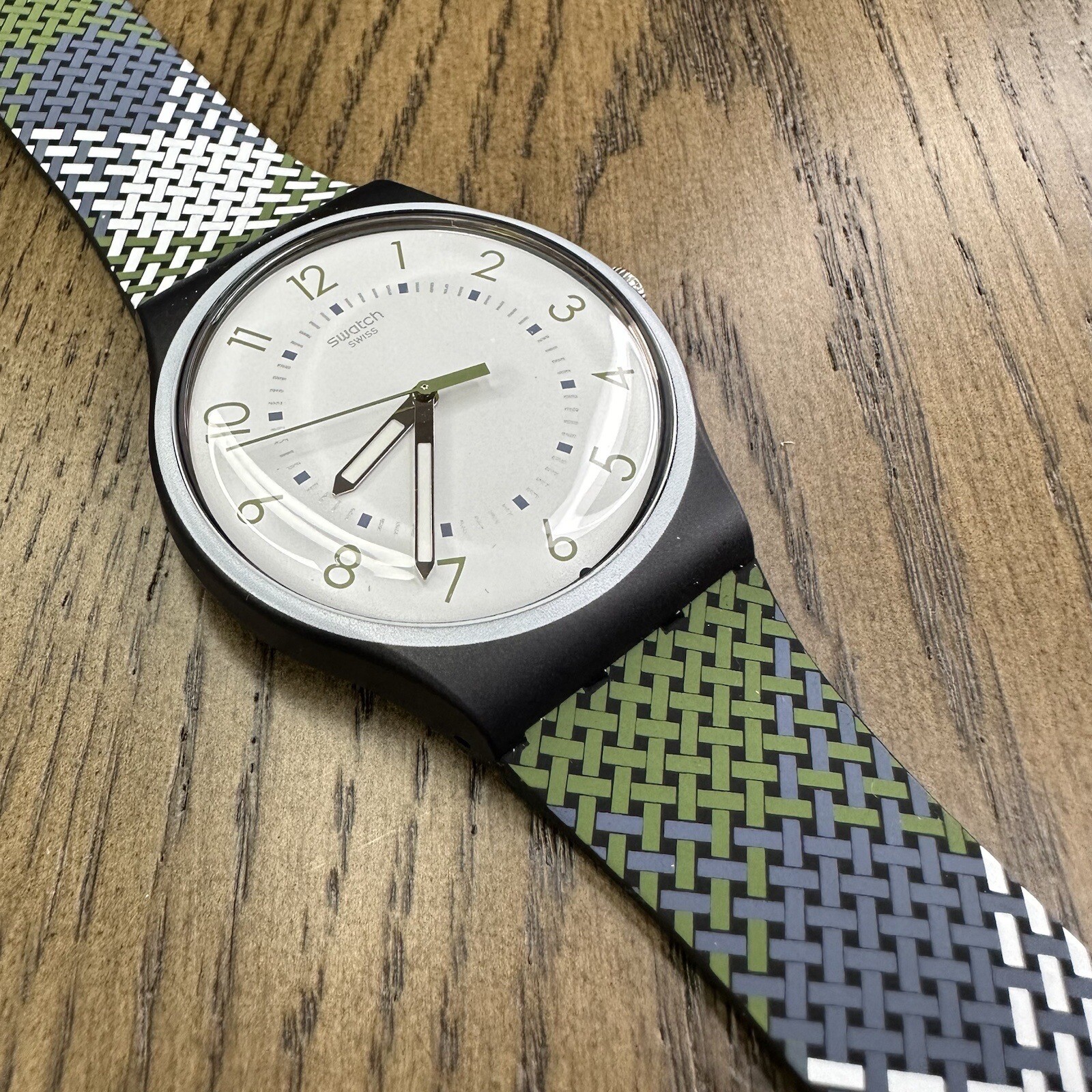 NEW✅ Swatch PULL-OVER New Gent Black Green Blue Silicone 41mm Mens Watch SUON115