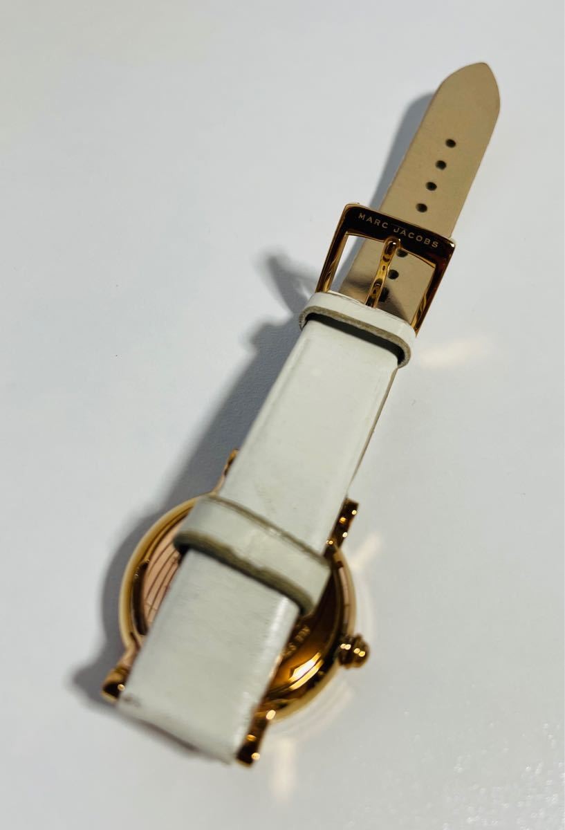 New Battery Excellent Condition Marc Jacobs Classic Cute Flower Design