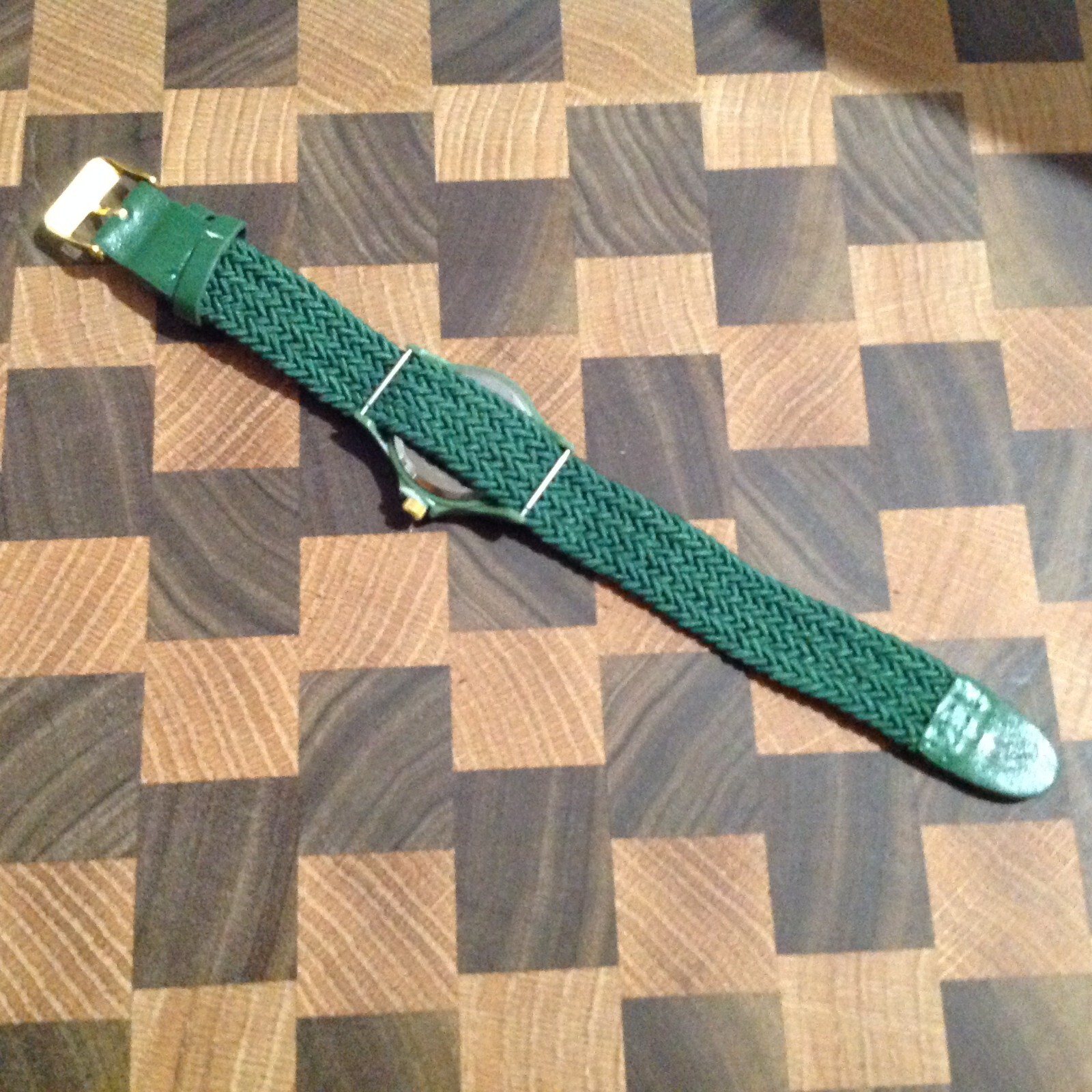 Unbranded Round Case Dark Green Stretch Canvas Band Watch Needs Battery