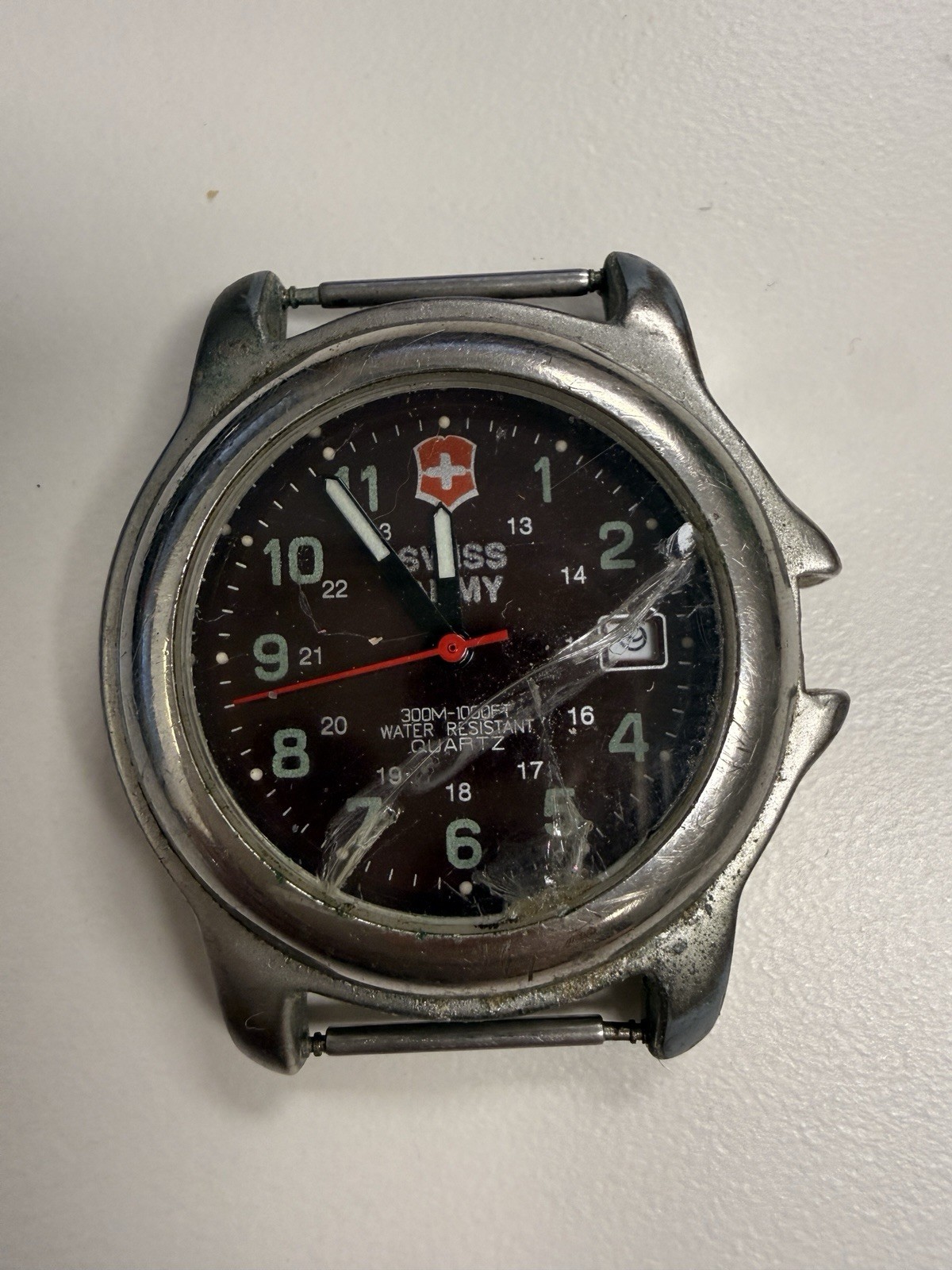 Swiss Army 3888 Quartz Analog Watch ruby red Dial Arabic Date 100m parts/repair