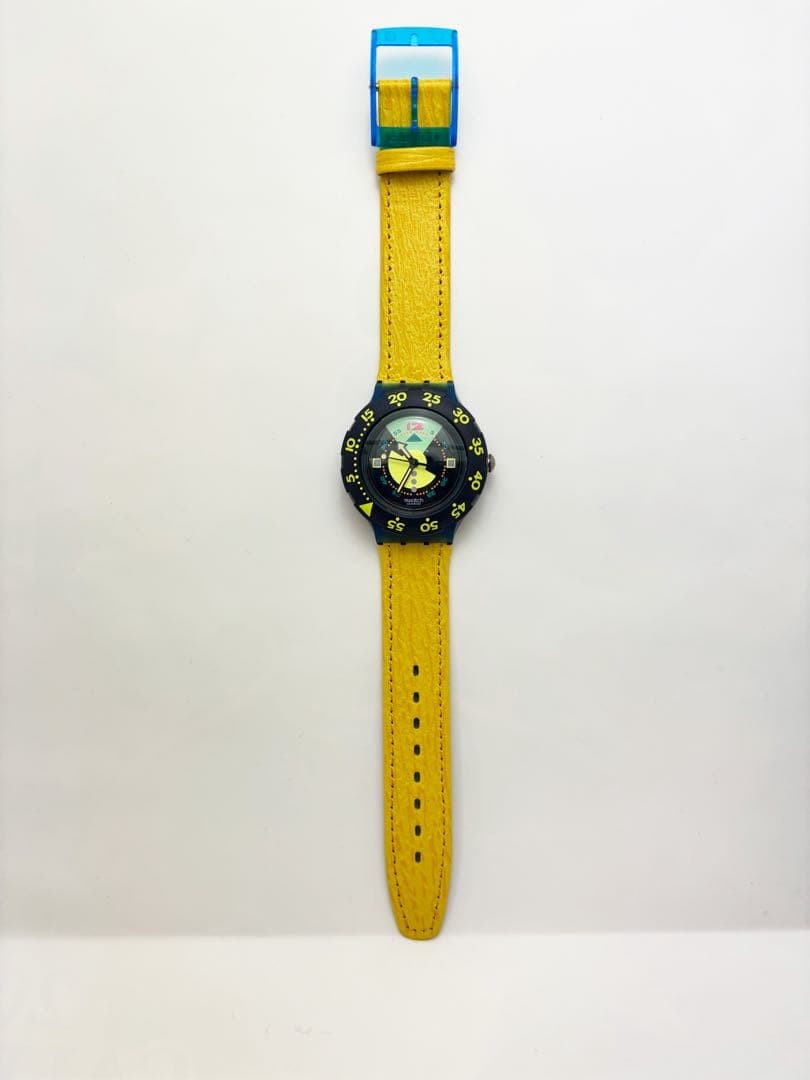 Swatch Scuba 200 Sdn102 Divine