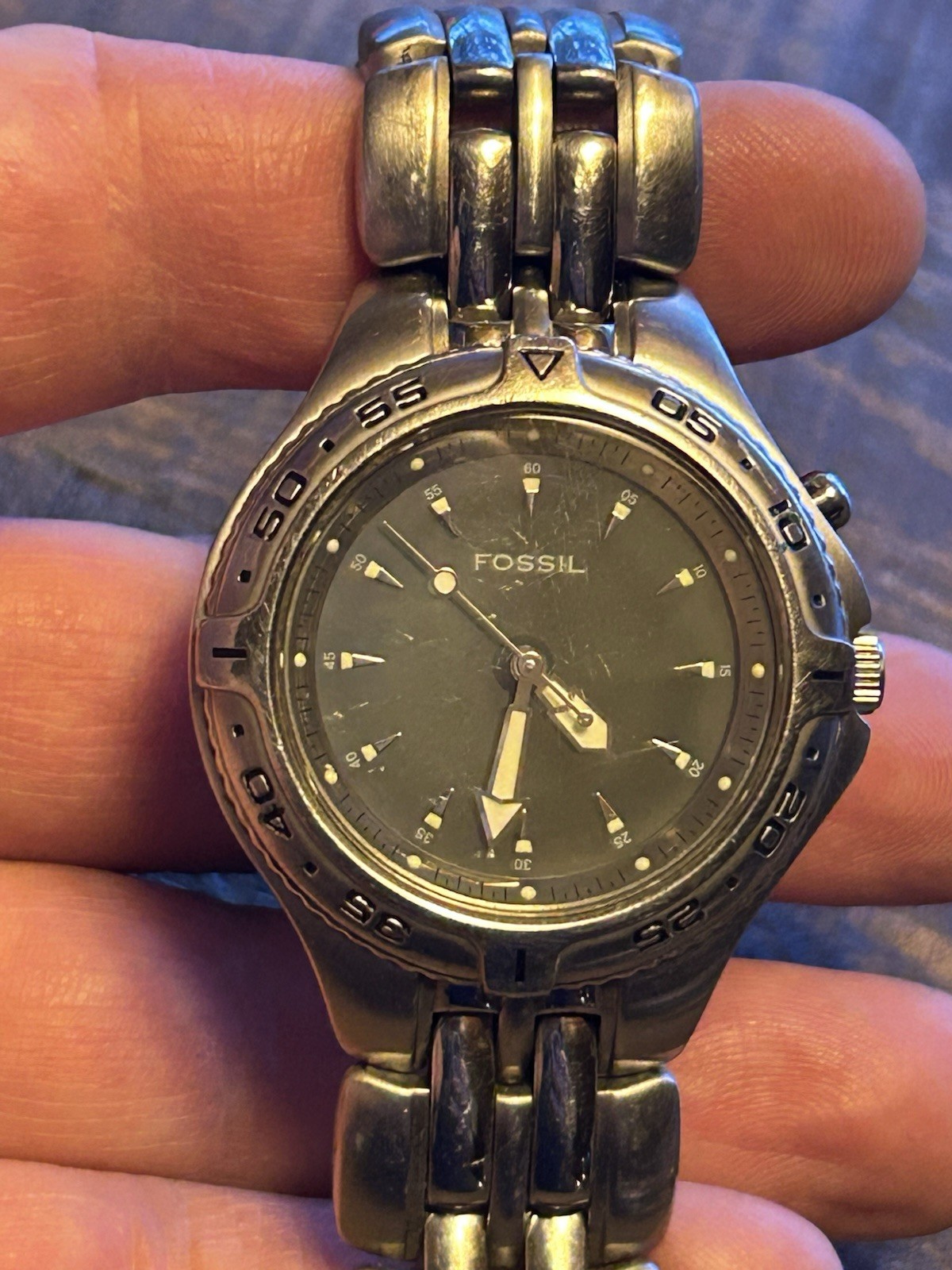 Vintage FOSSIL Blue AM-3613 Men’s Watch 100 meters/330 feet water resistant RUNS