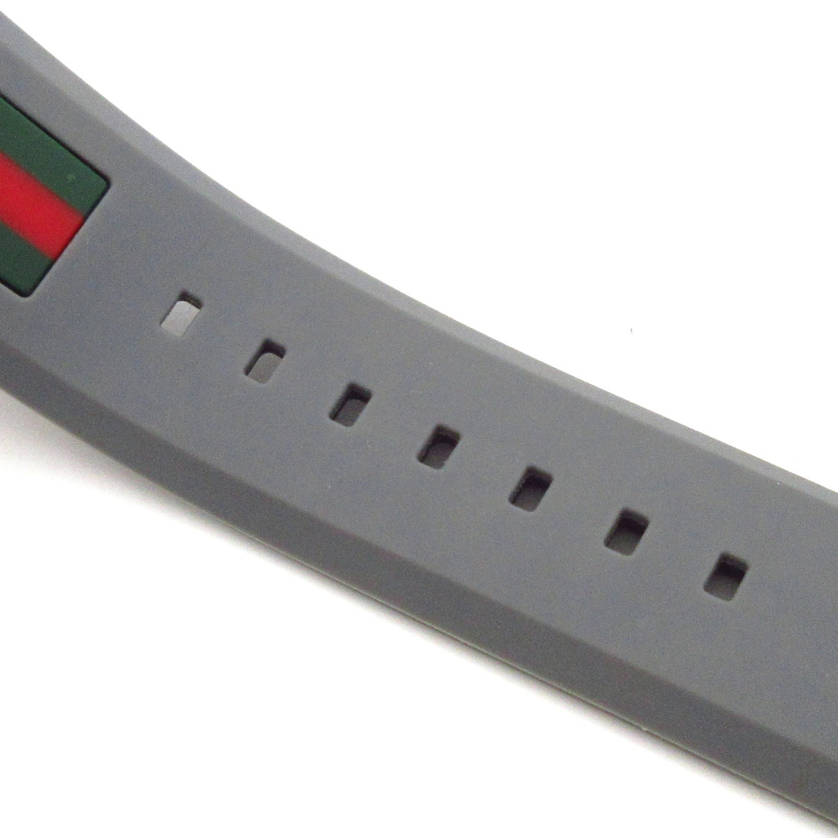 GUCCI Sync 137.1 1******* Gray Green Red Men’s Wrist Watch