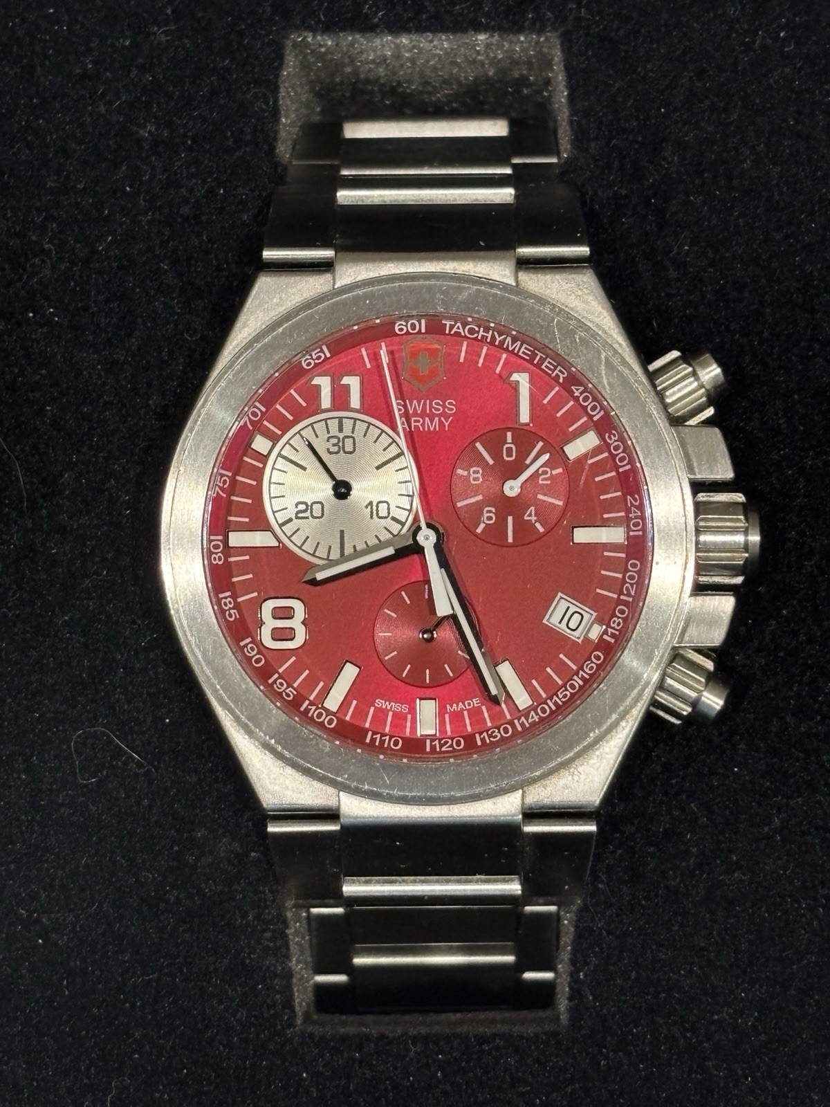 Victorinox 241160 Convoy Chrono Red SS Bracelet All Links Box And Manual