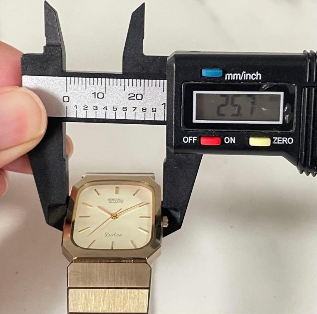 Operable SEIKO Dolce Tungsten Super Hard Case Wristwatch