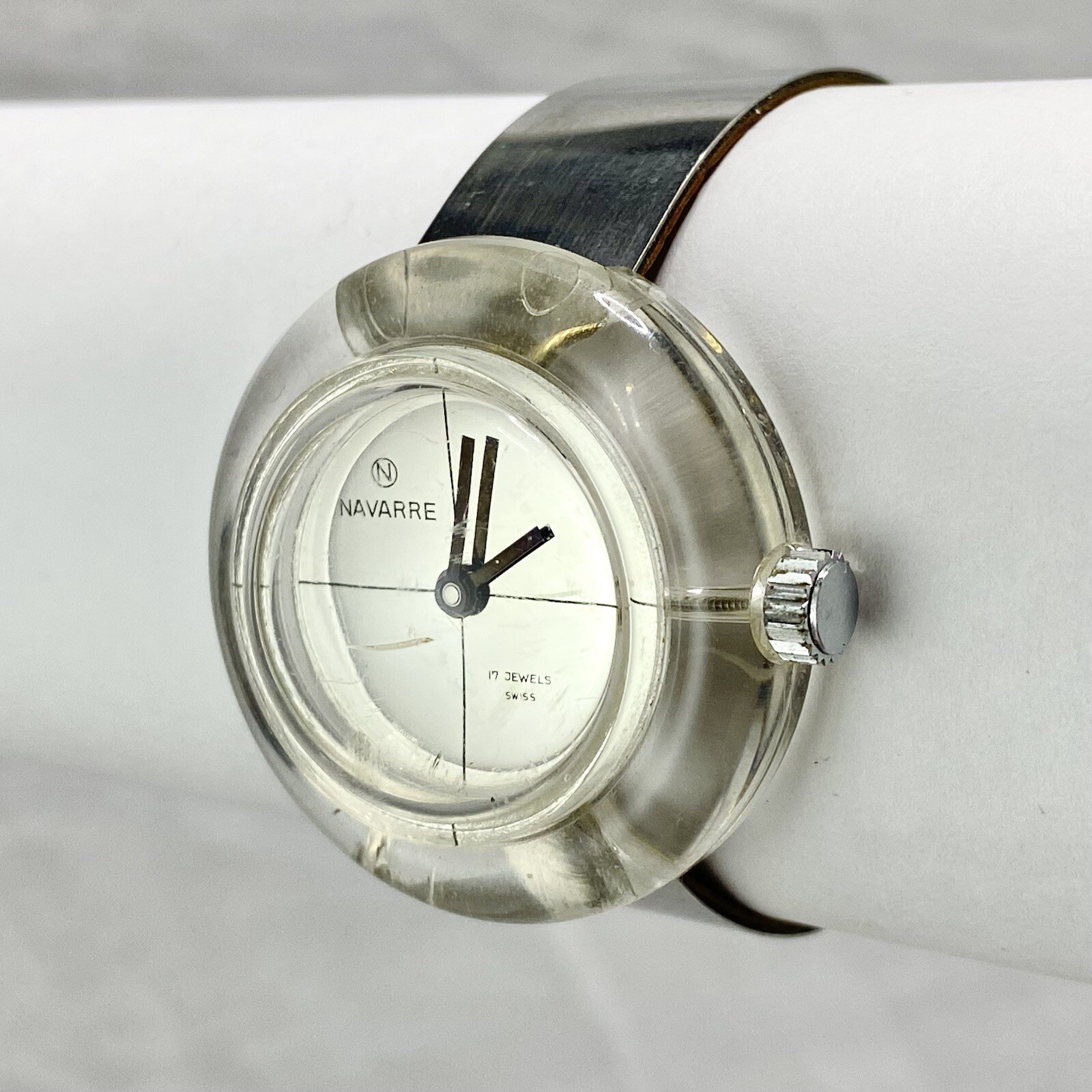 Vintage Navarre 17 Jewels Wrist watch Acrylic Agon Chromatic Swiss metal band